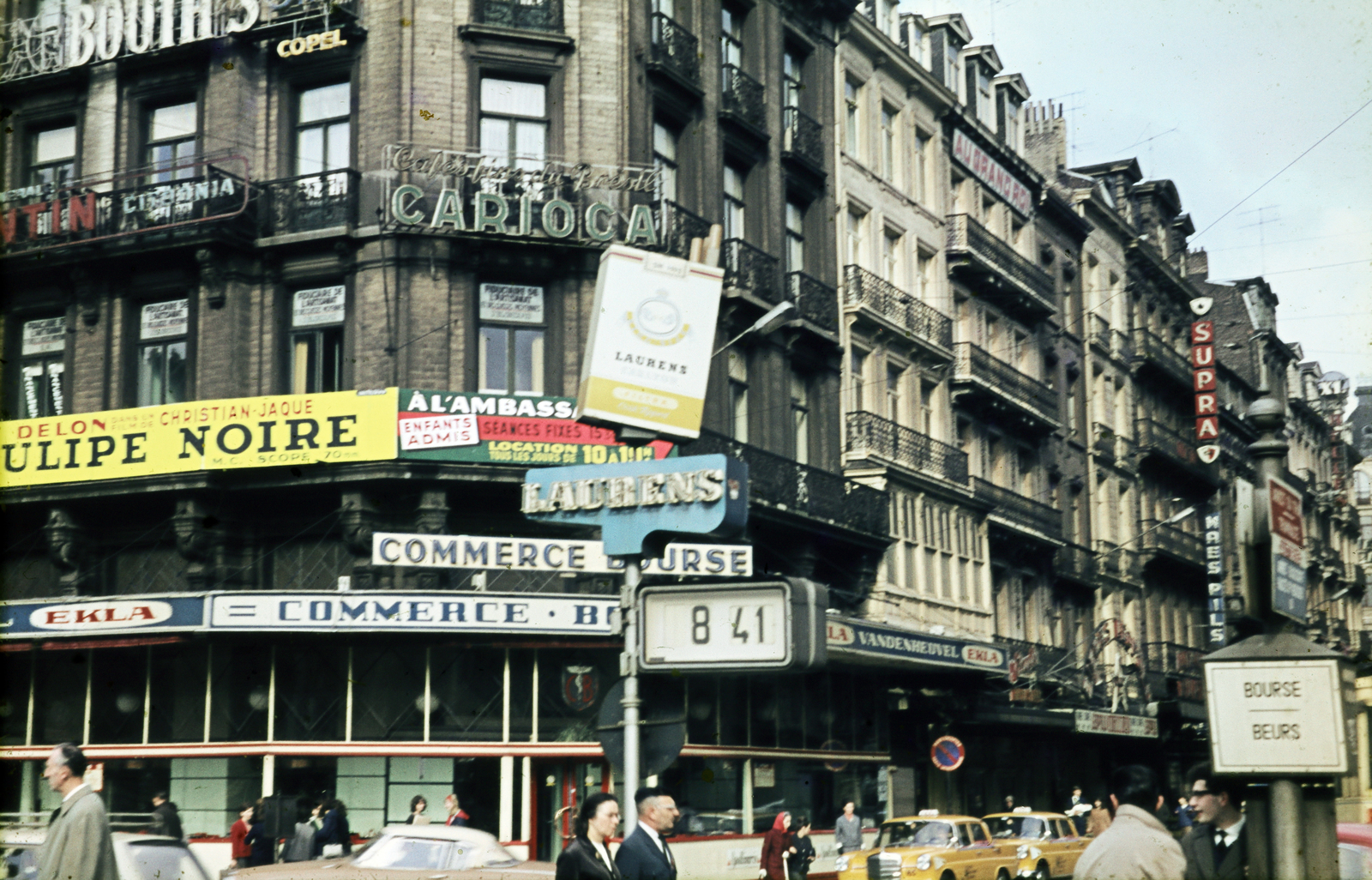 Belgium, Brüsszel, Place de la Bourse / Beursplein, a Rue Auguste Orts / August Ortsstraat sarkánál, 1964, Pozsgay Eszter, Fortepan #250084