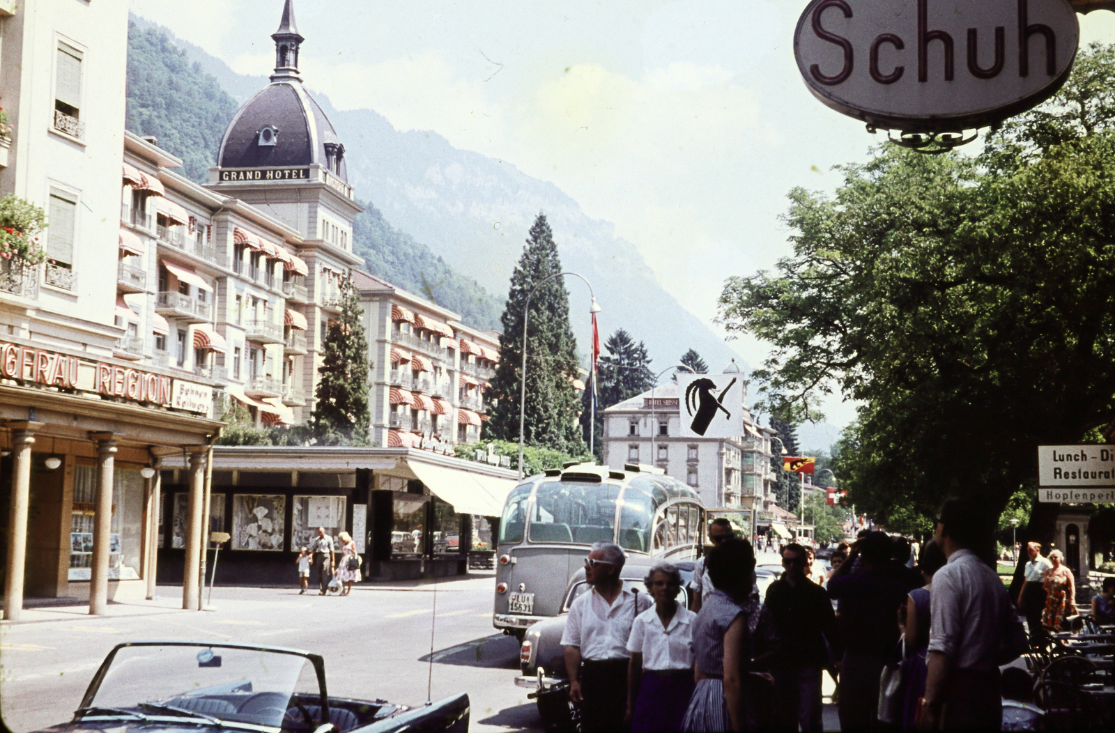Switzerland, Interlaken, Victoria Jungfrau Grand Hotel, 1960, Pozsgay Eszter, colorful, Fortepan #250127
