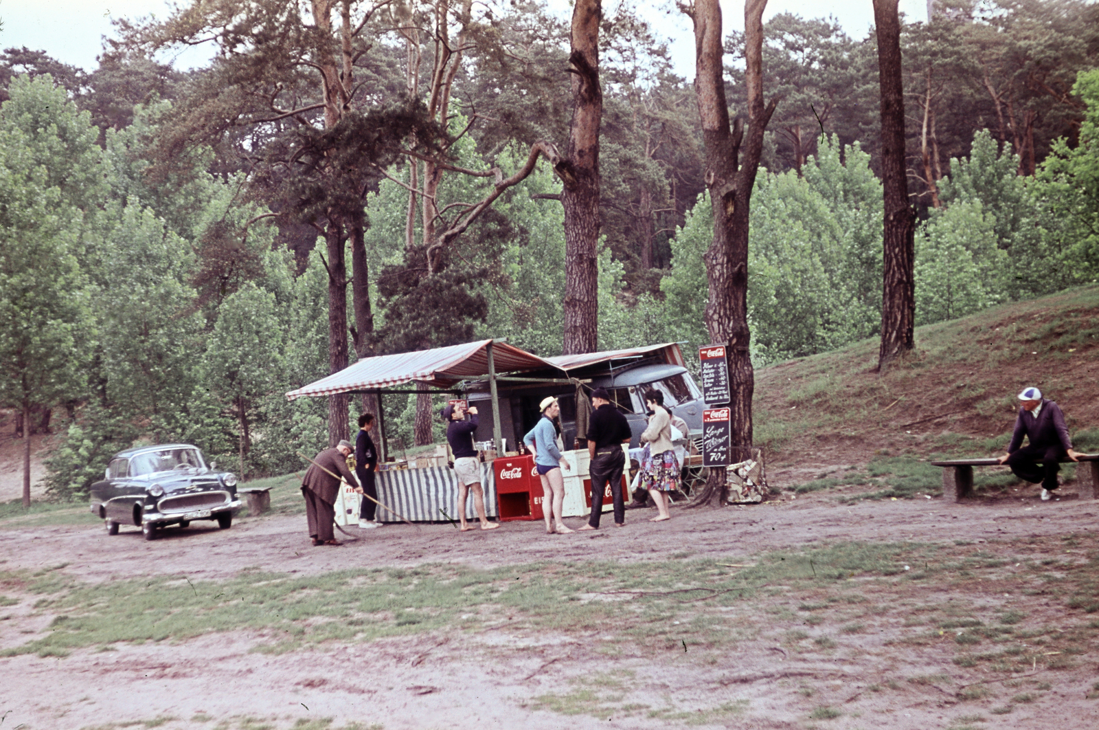 Germany, Berlin, Nyugat-Berlin, Forst Grunewald., 1959, Pozsgay Eszter, colorful, glade, rest area, buffet, West Berlin, Fortepan #250132