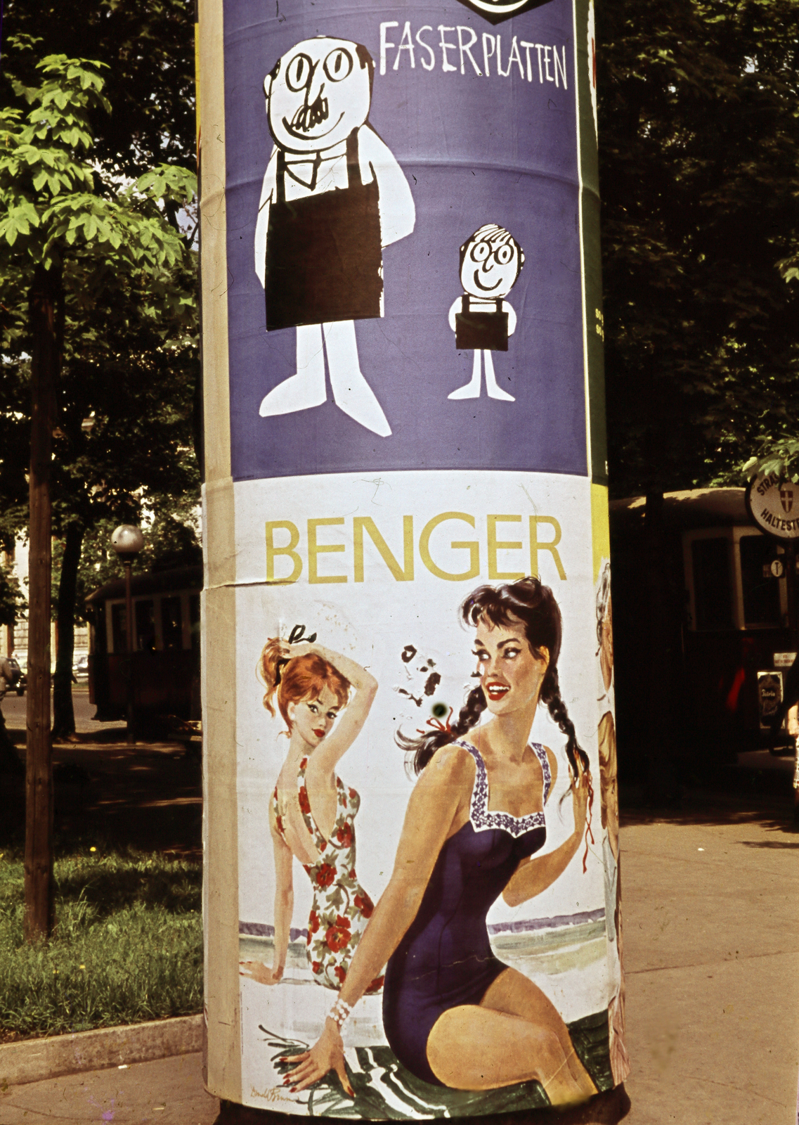 Austria, Vienna, Rathausplatz, háttérben a Burgtheater., 1962, Pozsgay Eszter, ad pillar, Fortepan #250142