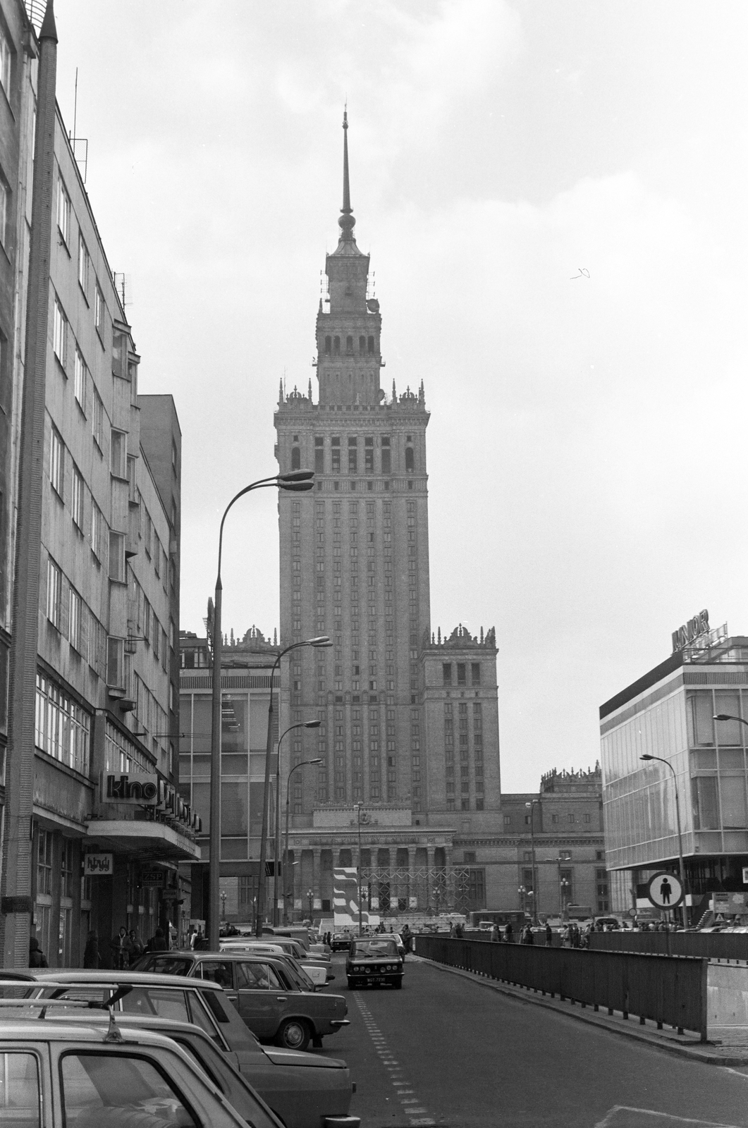 Lengyelország, Varsó, ulica Złota, szemben a Kultúra és Tudomány Palotája., 1978, Sóti Ákos, Fortepan #250216