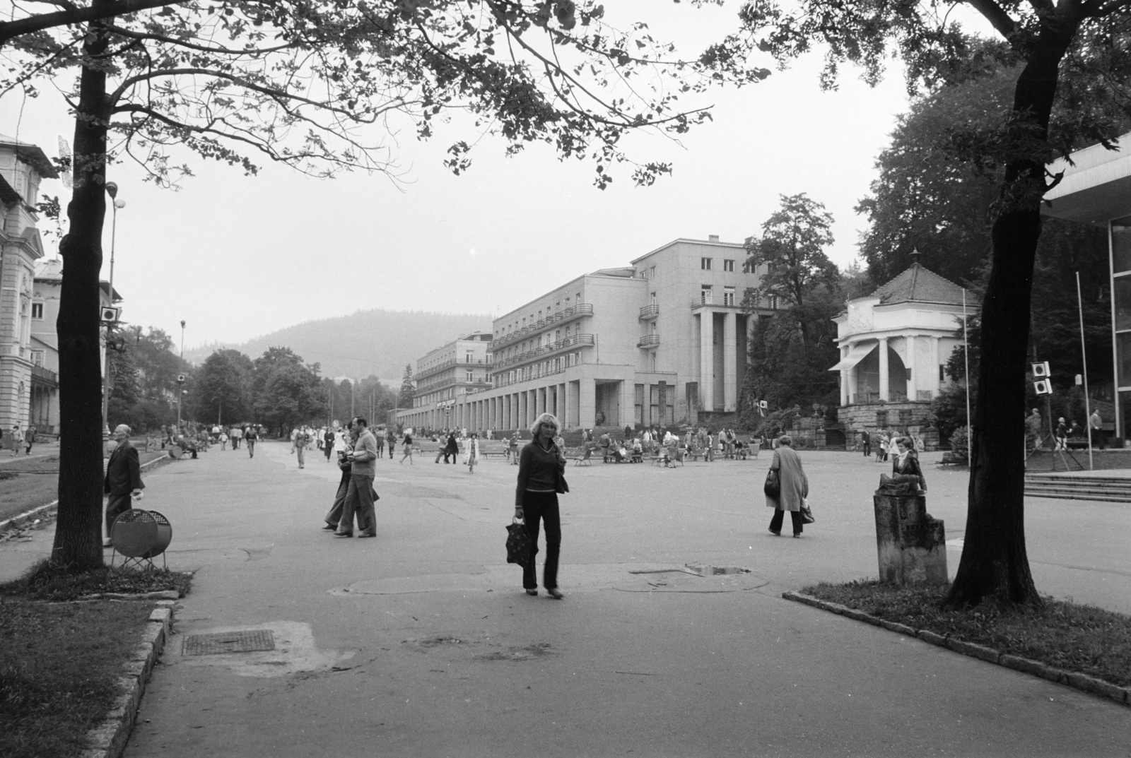 Lengyelország, Krynica-Zdrój, (ekkor Krynica), aleja Nowotarskiego., 1978, Sóti Ákos, Fortepan #250222