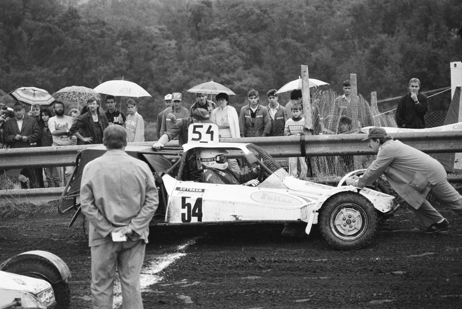 Hungary, Pécel, autocrosspálya, Autocross EB futam., 1989, Vimola Károly, umbrella, starting number, competition, push starting, Fortepan #250347