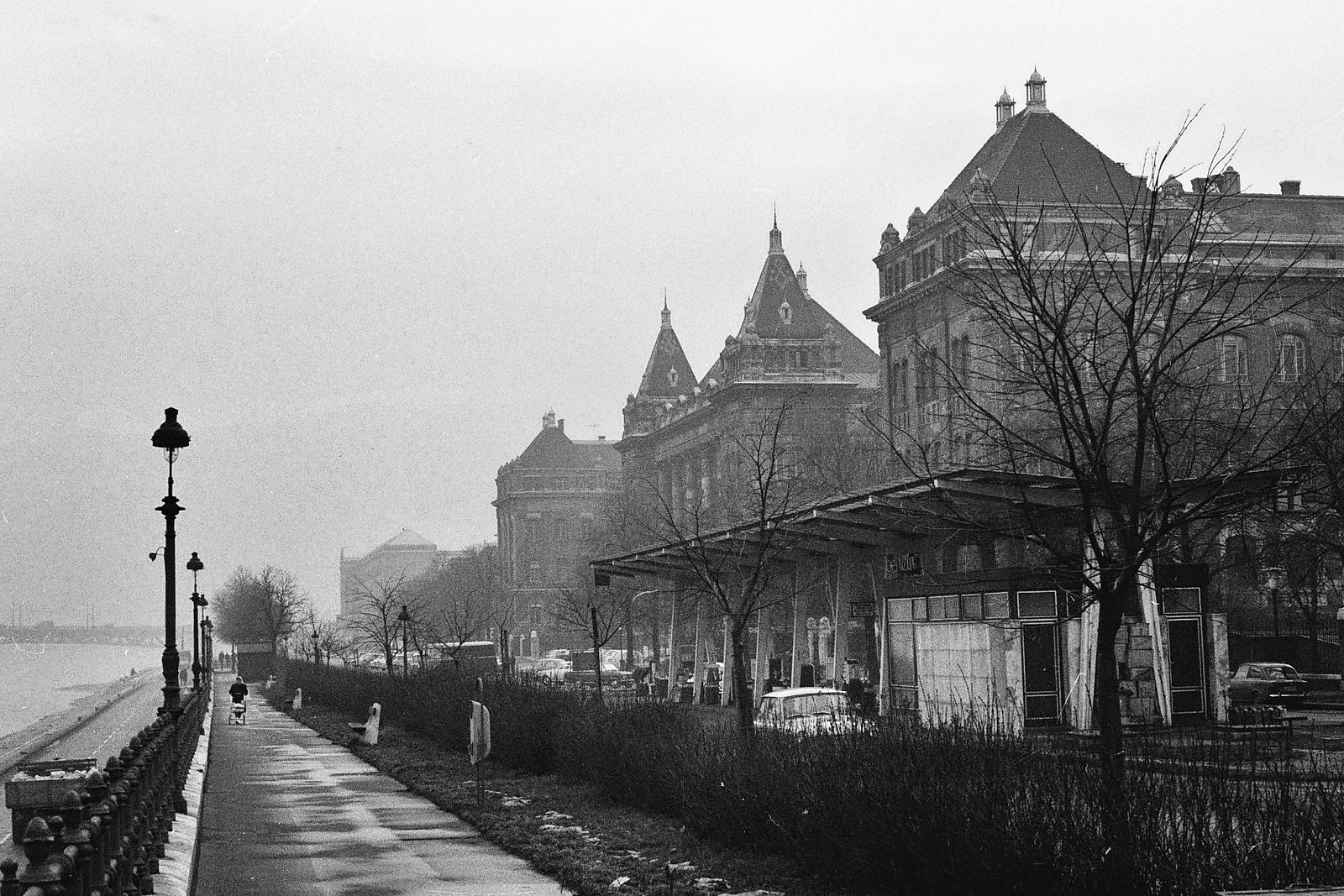 Hungary, Budapest XI., Műegyetem rakpart., 1967, Tóth Károly dr, gas station, Budapest, Fortepan #25042