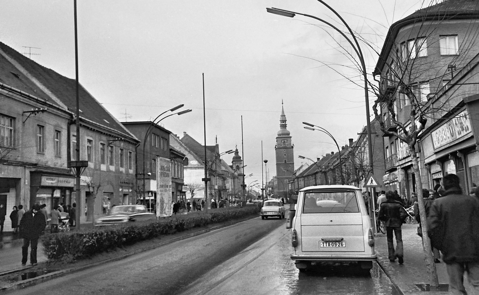 Slovakia, Trnava, Várostorony., 1973, Tóth Károly dr, Czechoslovakia, street view, Skoda-brand, minivan, tower, number plate, TAZ-brand, Fortepan #25054