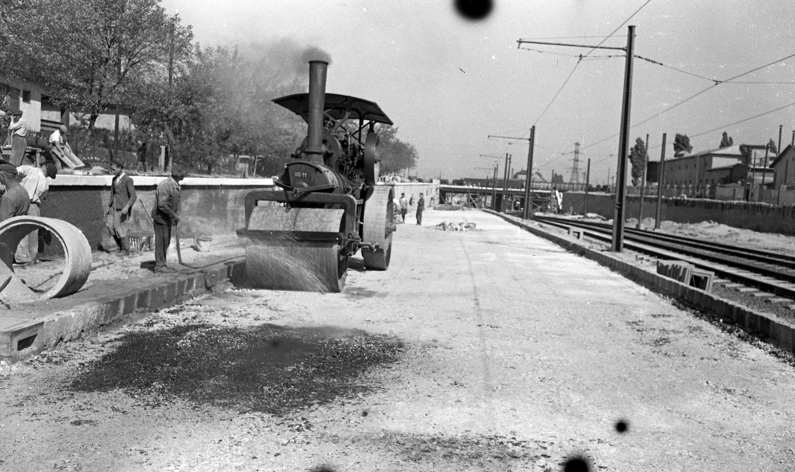 Hungary, Budapest XIII.,Budapest IV., a Béke utcai közúti aluljáró építkezése a Gyöngyösi utca irányából nézve., 1956, FŐMTERV, Budapest, road roller, rails, Fortepan #251055