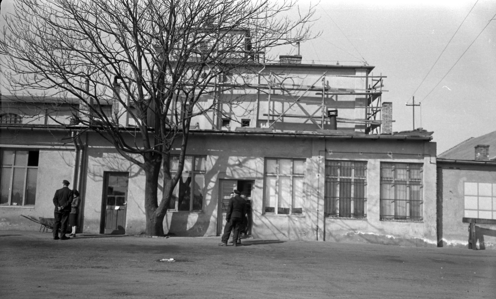 Magyarország, Budapest XIX., Nagykőrösi út (a mai Garázs utca - Hofherr Albert /Vörös Csillag/ utca határolta terület), a Kilián György autóbuszgarázs központi épülete., 1961, FŐMTERV, Domonkos Endre, Budapest, Fortepan #251462