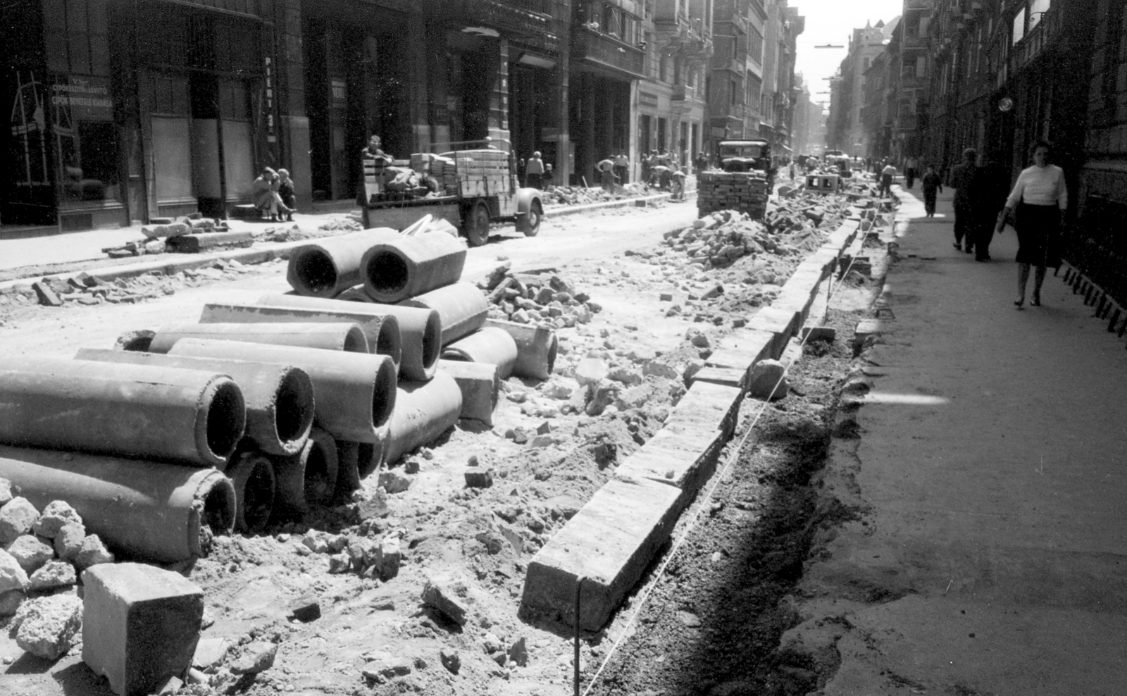 Hungary, Budapest V., Váci utca az Irányi utcától a Nyáry Pál utca felé nézve., 1962, FŐMTERV, Budapest, Fortepan #251675