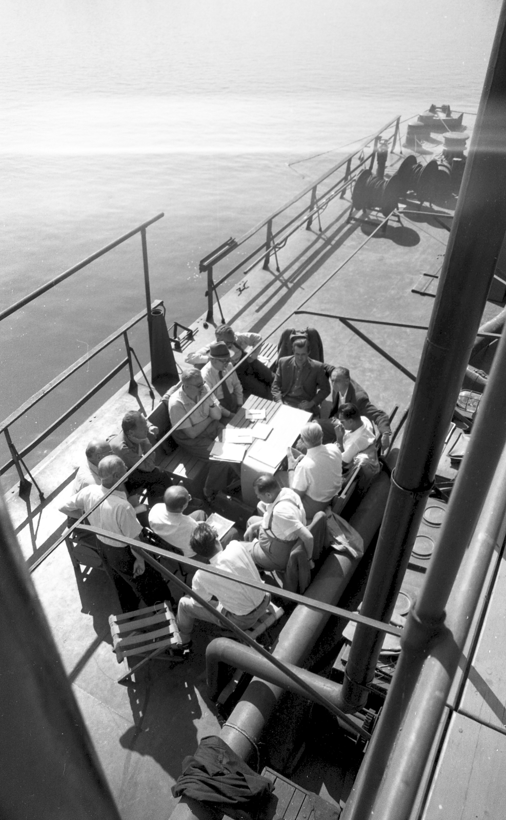 Hungary, a felvétel az Őrszentmiklós - Óbudai Gázgyár közötti, Duna alatti gázvezeték kiemelésekor készült., 1962, FŐMTERV, Fortepan #251699