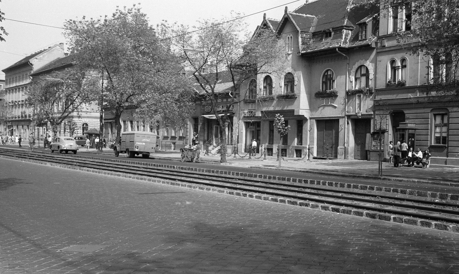 Hungary, Budapest XIII., Váci út, szemben balra a Fiastyúk (Thälmann) utca torkolata., 1963, FŐMTERV, Budapest, rails, Fortepan #251829