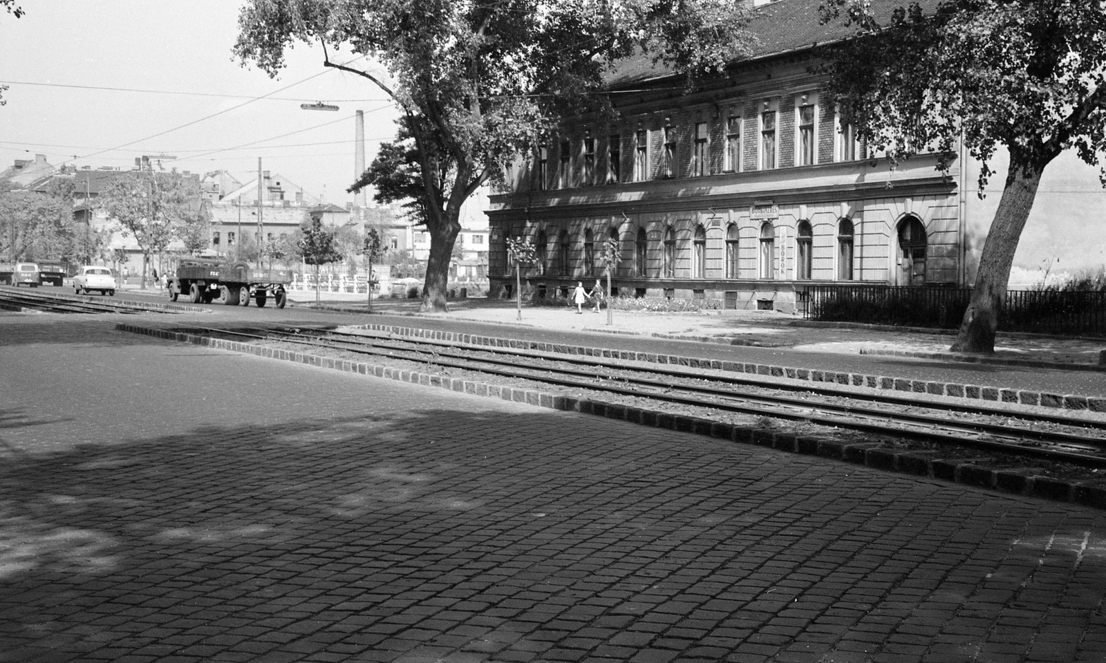 Hungary, Budapest XIII., Váci út, túlodalon a 109. számú háztól balra a Rákos-patak., 1963, FŐMTERV, Budapest, rails, Fortepan #251832