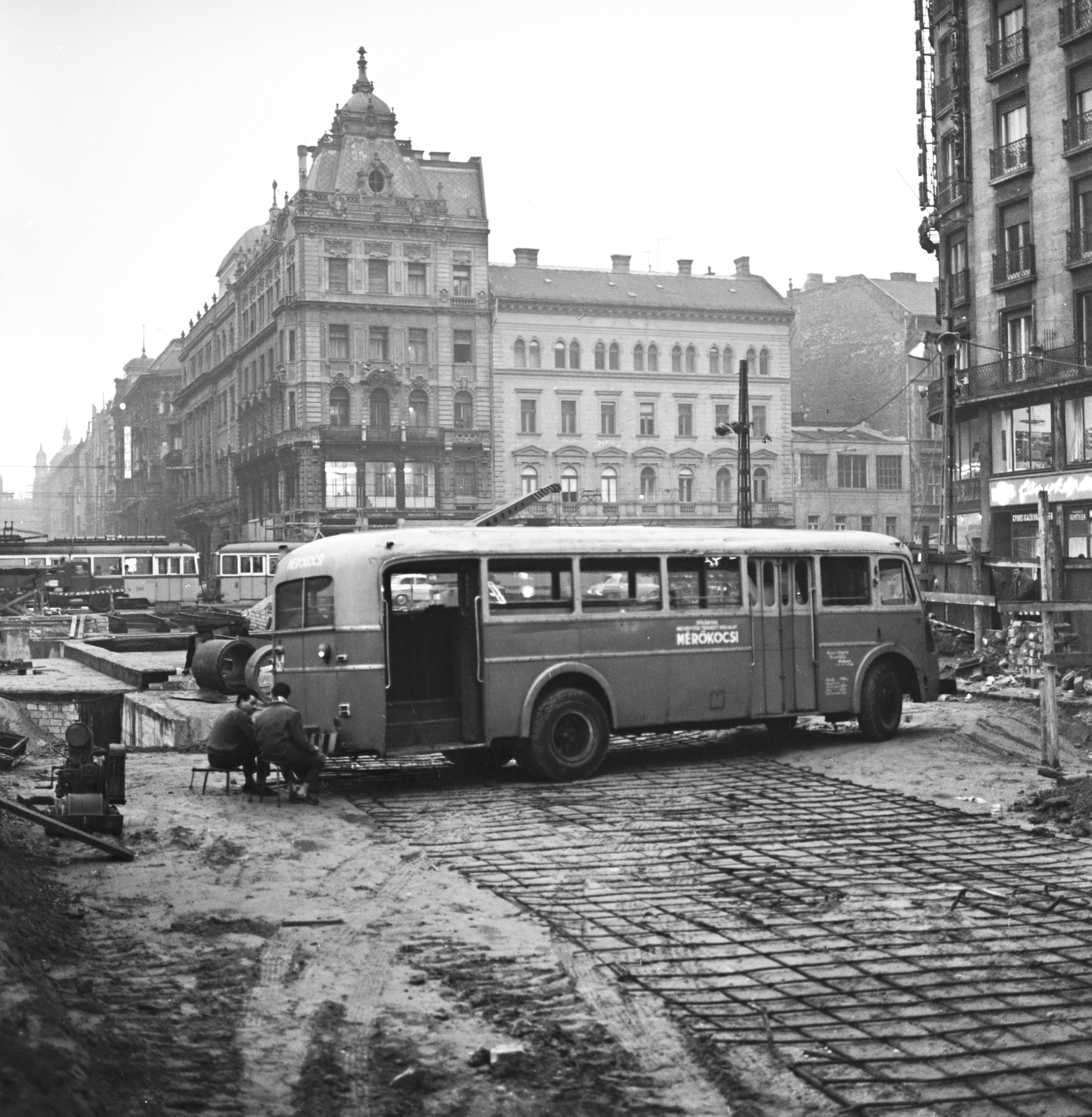 Hungary, Budapest V.,Budapest VII.,Budapest VIII., Astoria kereszteződés, metrólejáró építési területe a Rákóczi útnál., 1963, FŐMTERV, Budapest, Fortepan #251948