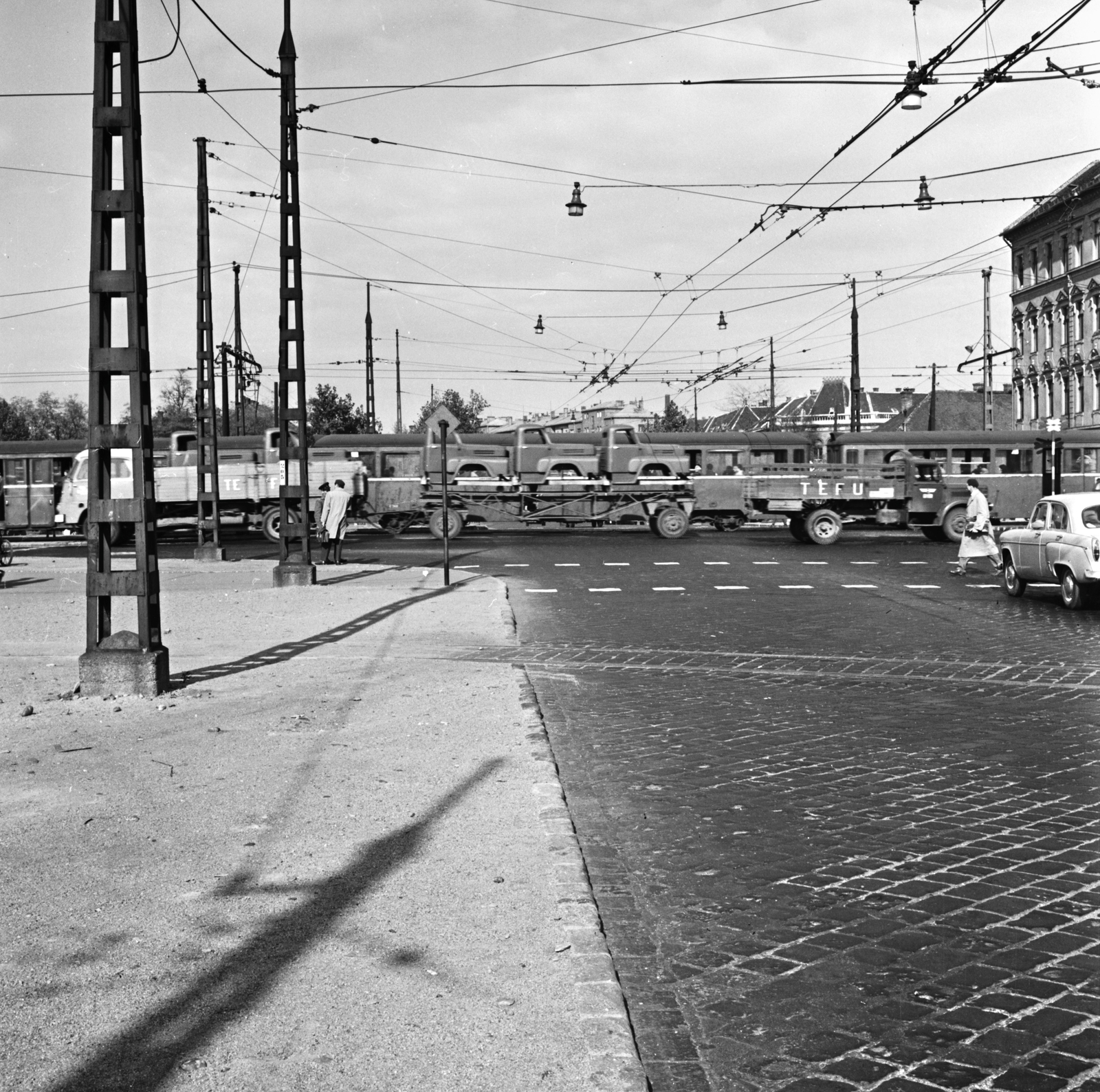 Hungary, Budapest VIII.,Budapest XIV., Hungária körút - Kerepesi út kereszteződése., 1963, FŐMTERV, Budapest, crosswalk, Fortepan #252019
