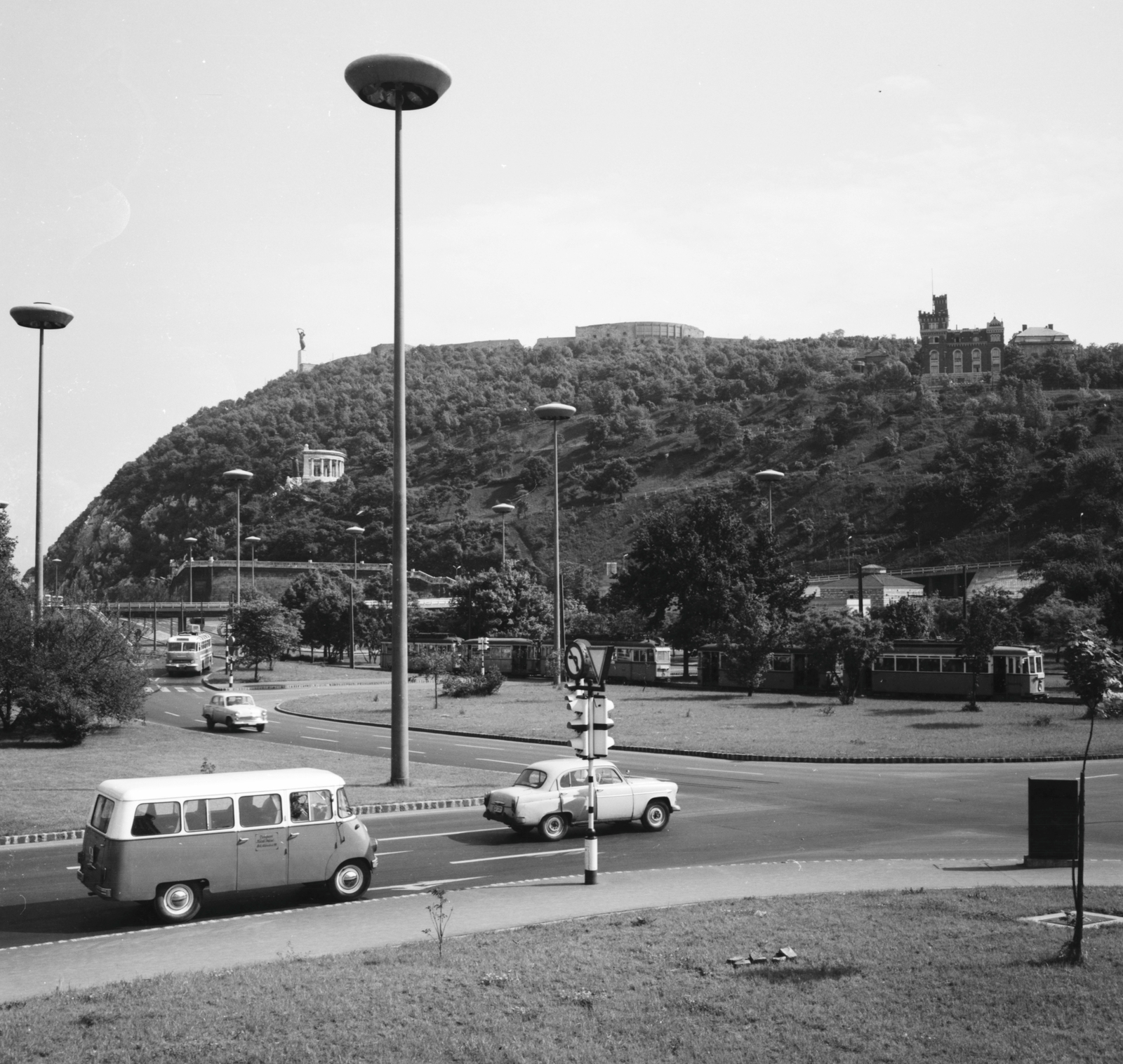 Hungary, Tabán, Budapest I., Attila út - Apród utca sarok, szemben a Gellért-hegy., 1966, FŐMTERV, Budapest, Fortepan #252124