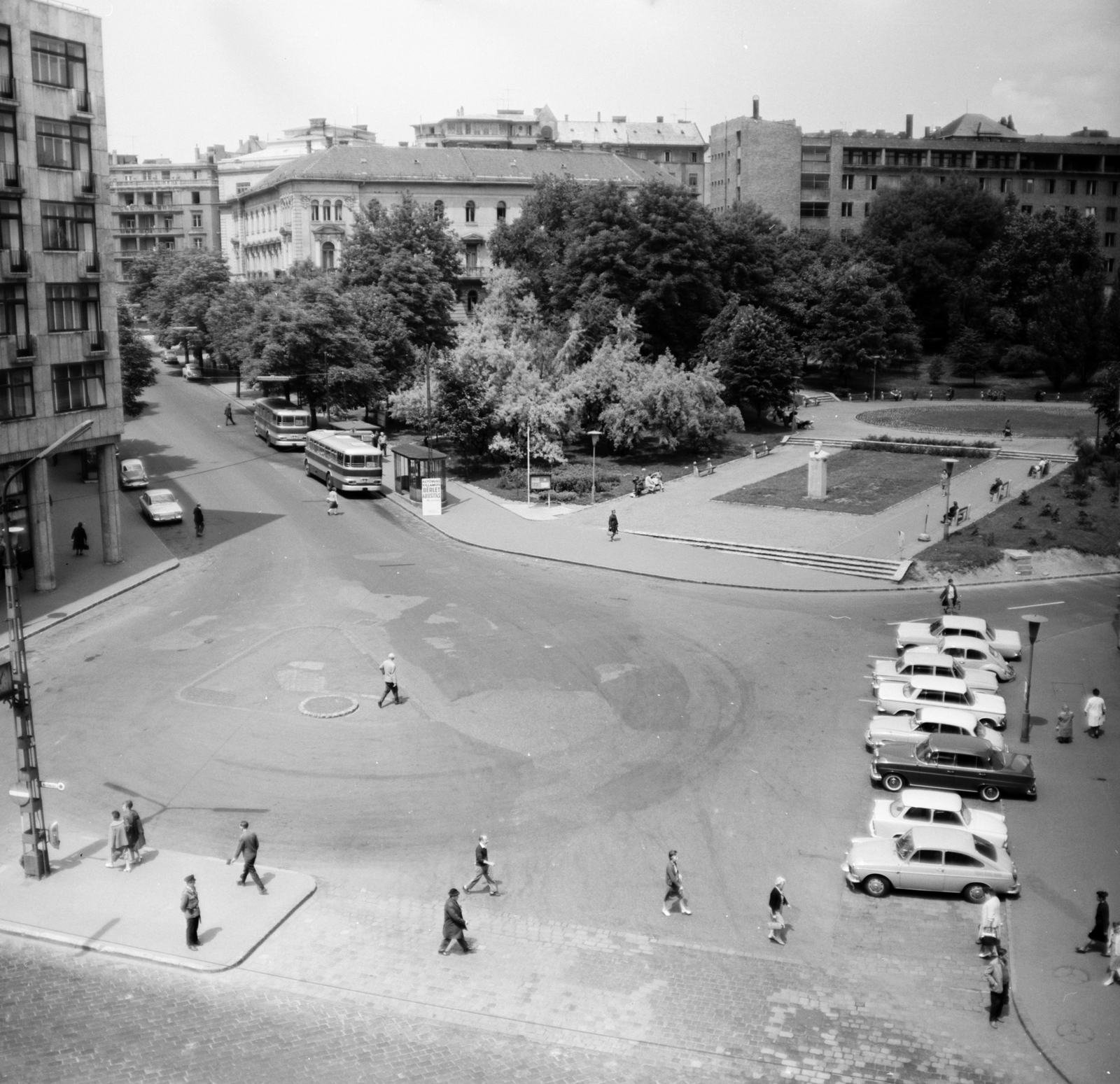 Hungary, Budapest II., Mechwart tér a Margit körút (Mártírok útja) felől nézve., 1966, FŐMTERV, Budapest, Fortepan #252136