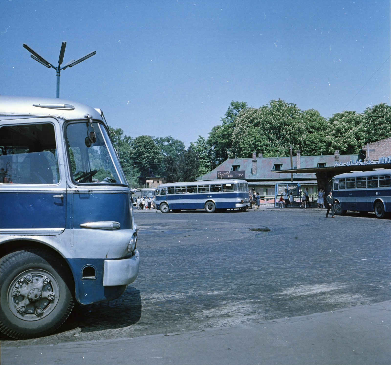 Hungary, Budapest II., Hűvösvölgyi út (Vörös Hadsereg útja), autóbusz-végállomás., 1966, FŐMTERV, Budapest, colorful, Fortepan #252198