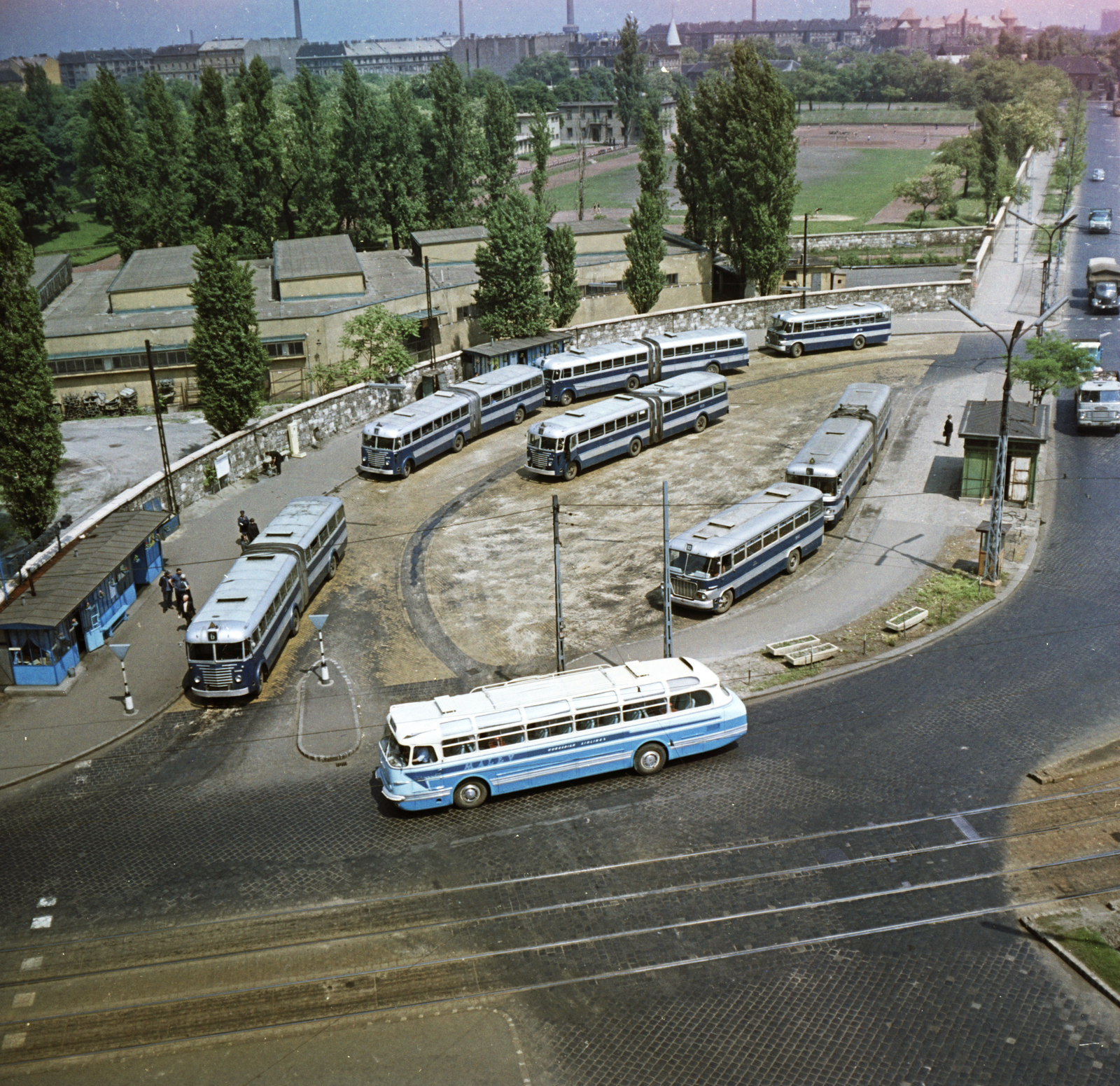 Magyarország, Budapest VIII., Nagyvárad tér, jobbra az Orczy (Mező Imre) út, háttérben az Orczy kert (Asztalos János Ifjúsági Park),, 1966, FŐMTERV, Domonkos Endre, Budapest, Fortepan #252213