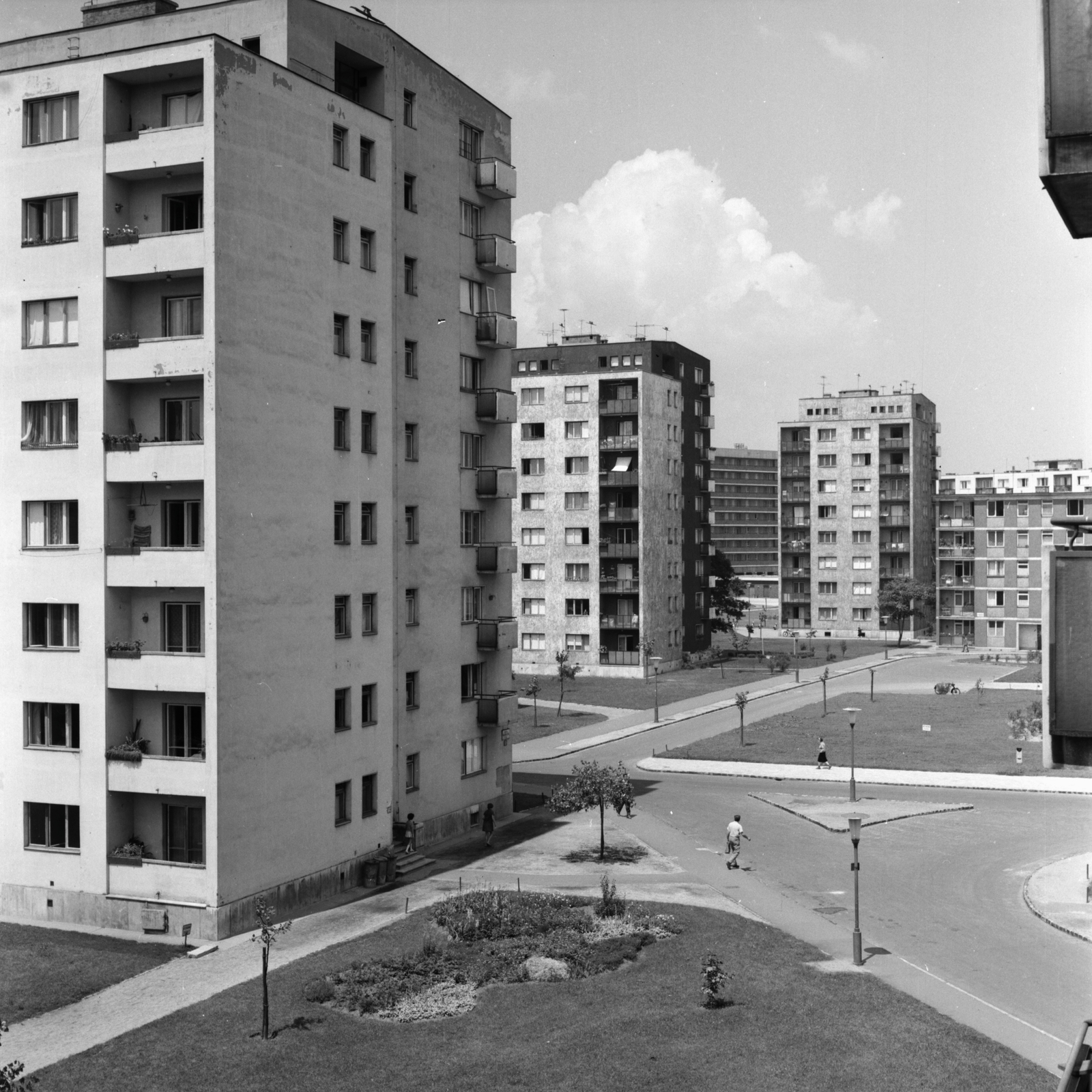 Hungary, Budapest IX., József Attila lakótelep, Hurok utca, szemben az Ifjúmunkás utca melletti házak láthatók., 1966, FŐMTERV, Budapest, Fortepan #252237
