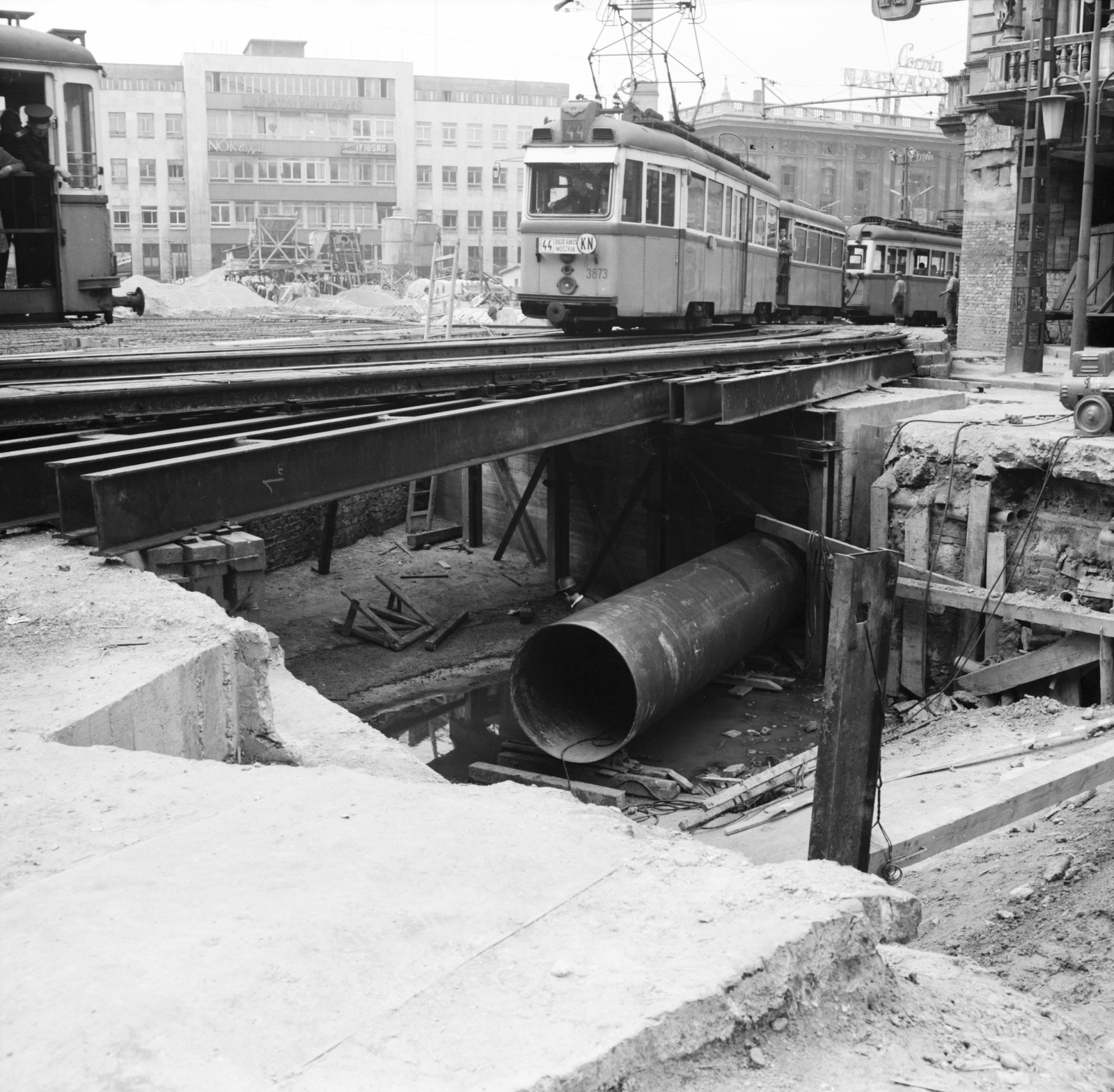 Hungary, Budapest VII.,Budapest VIII., Nagykörút - Rákóczi út kereszteződés, a Blaha Lujza téri aluljáró építési területe., 1966, FŐMTERV, Budapest, Fortepan #252263