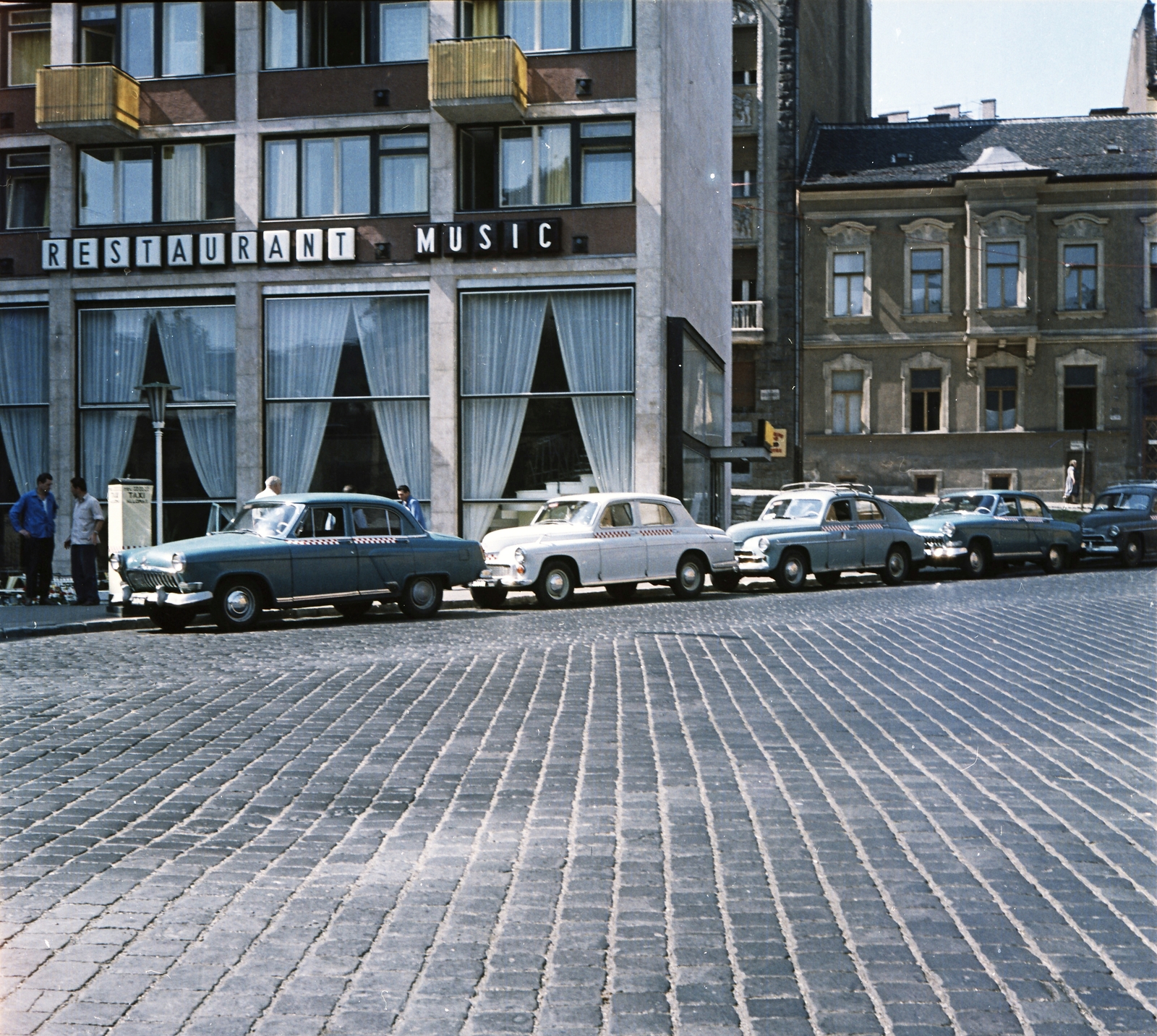 Hungary, Budapest I., Krisztina tér a Krisztina körút felől, szemben a Zöldfa étterem., 1966, FŐMTERV, Budapest, Fortepan #252294