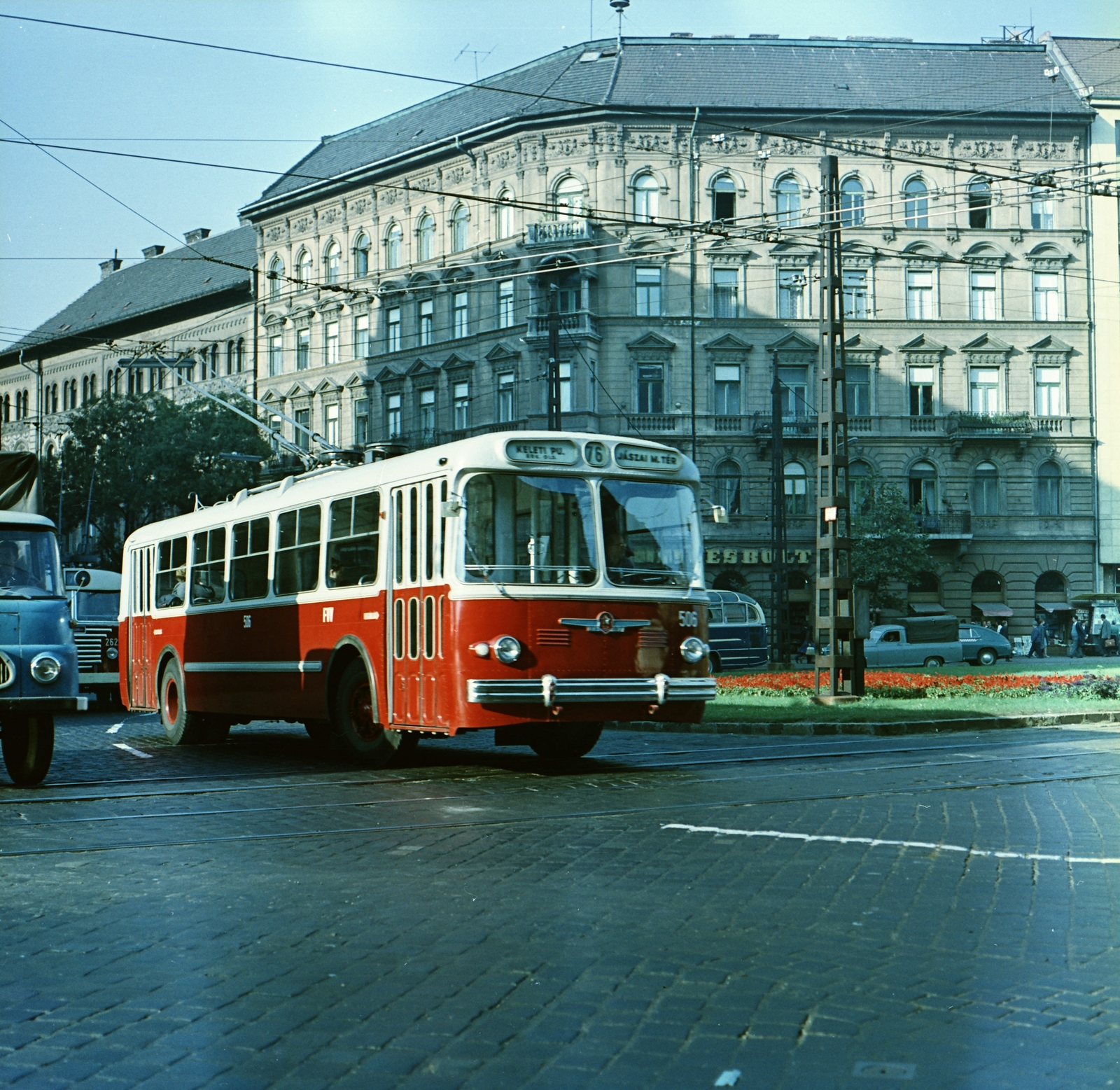 Hungary, Budapest VII., Baross tér a Rákóczi út torkolatánál, balra a háttérben a Rottenbiller utca torkolata., 1966, FŐMTERV, Budapest, Fortepan #252306