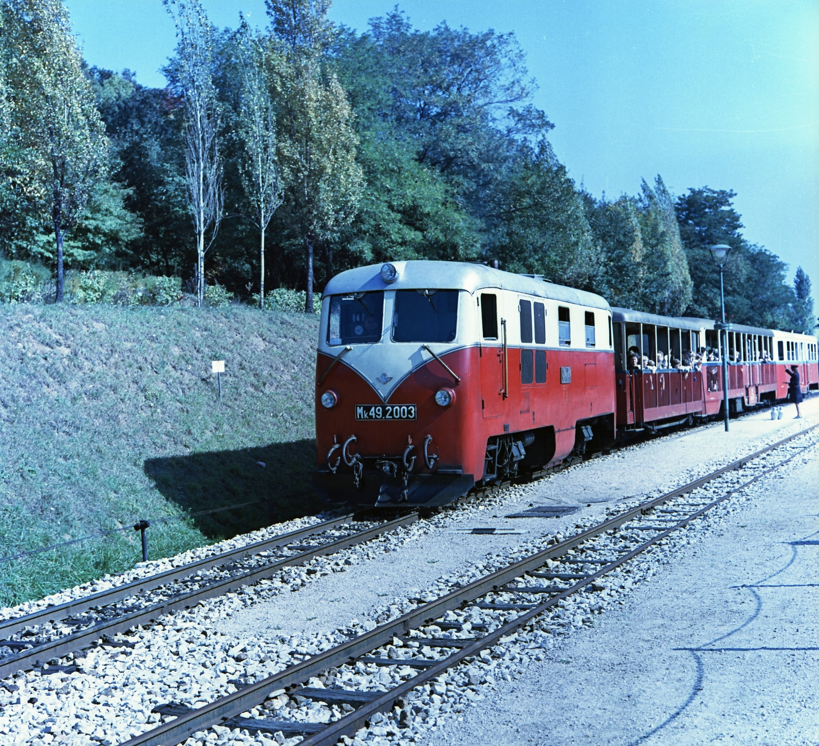 Hungary, Budapest II., Gyermekvasút (Úttörővasút), Szépjuhászné (Ságvári liget) állomás., 1966, FŐMTERV, Budapest, Fortepan #252310