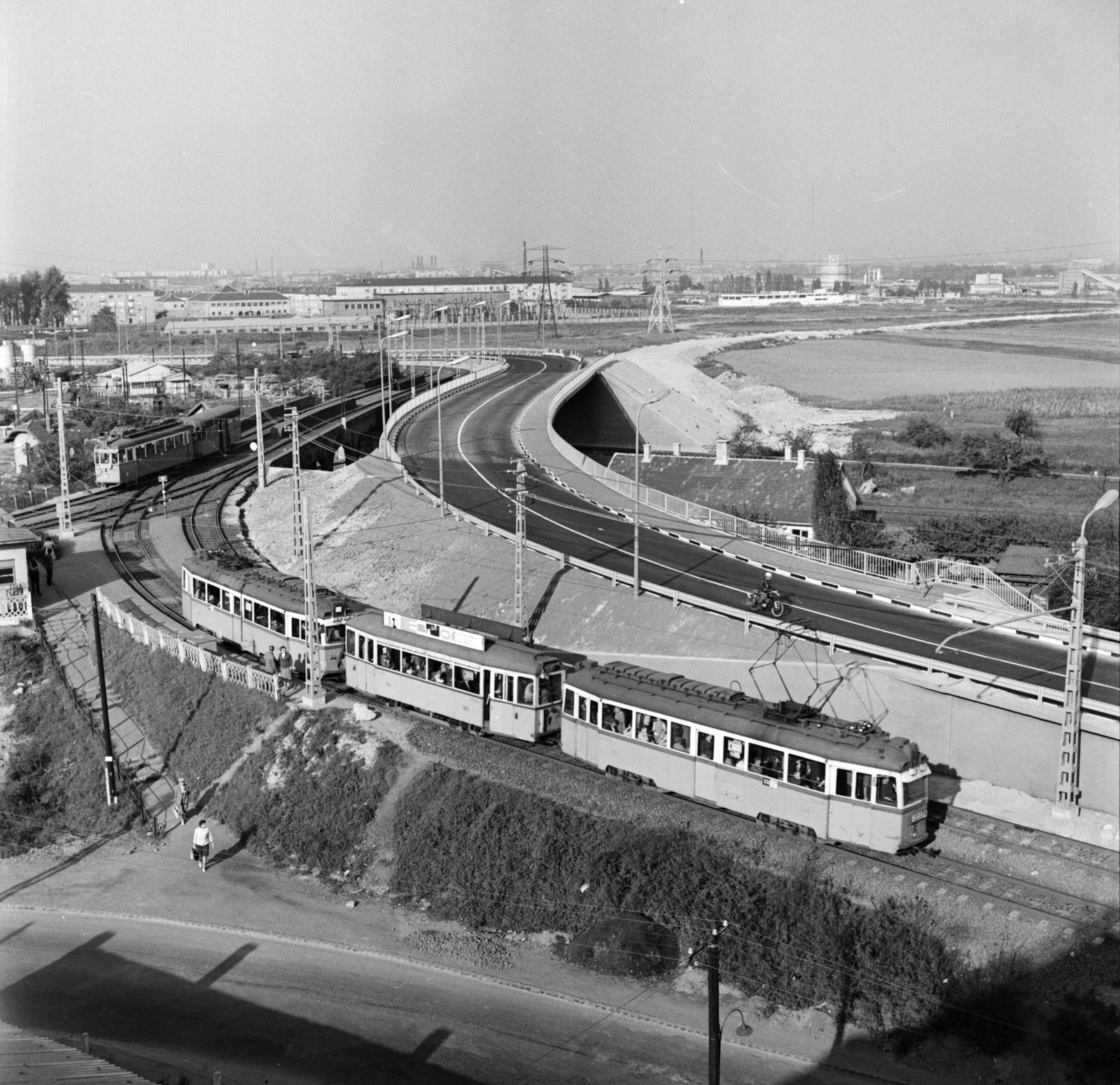 Magyarország, Budapest XI.,Budapest XXII., a Leányka utcától a Fehérvári (Szabadság) út felé vezető budafoki felüljáró., 1966, FŐMTERV, Domonkos Endre, Budapest, Fortepan #252334