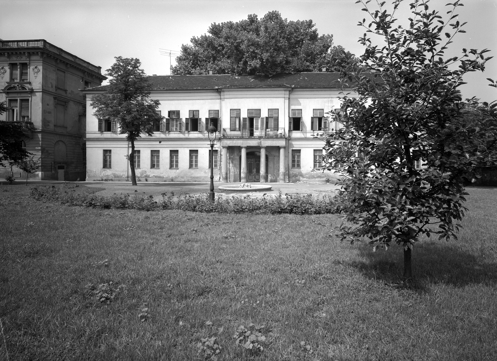 Magyarország, Budapest II., Árpád fejedelem útja, Hild-udvar (később Budai Irgalmasrendi Kórház egyik épülete)., 1967, FŐMTERV, Domonkos Endre, Budapest, Fortepan #252359