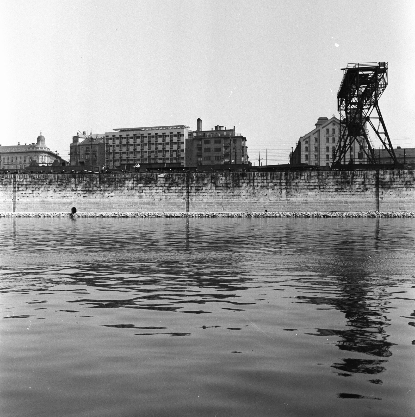 Hungary, Budapest IX., Duna-part, a Soroksári út Liliom utca - Tinódi utca közötti házsora., 1967, FŐMTERV, Budapest, Fortepan #252398