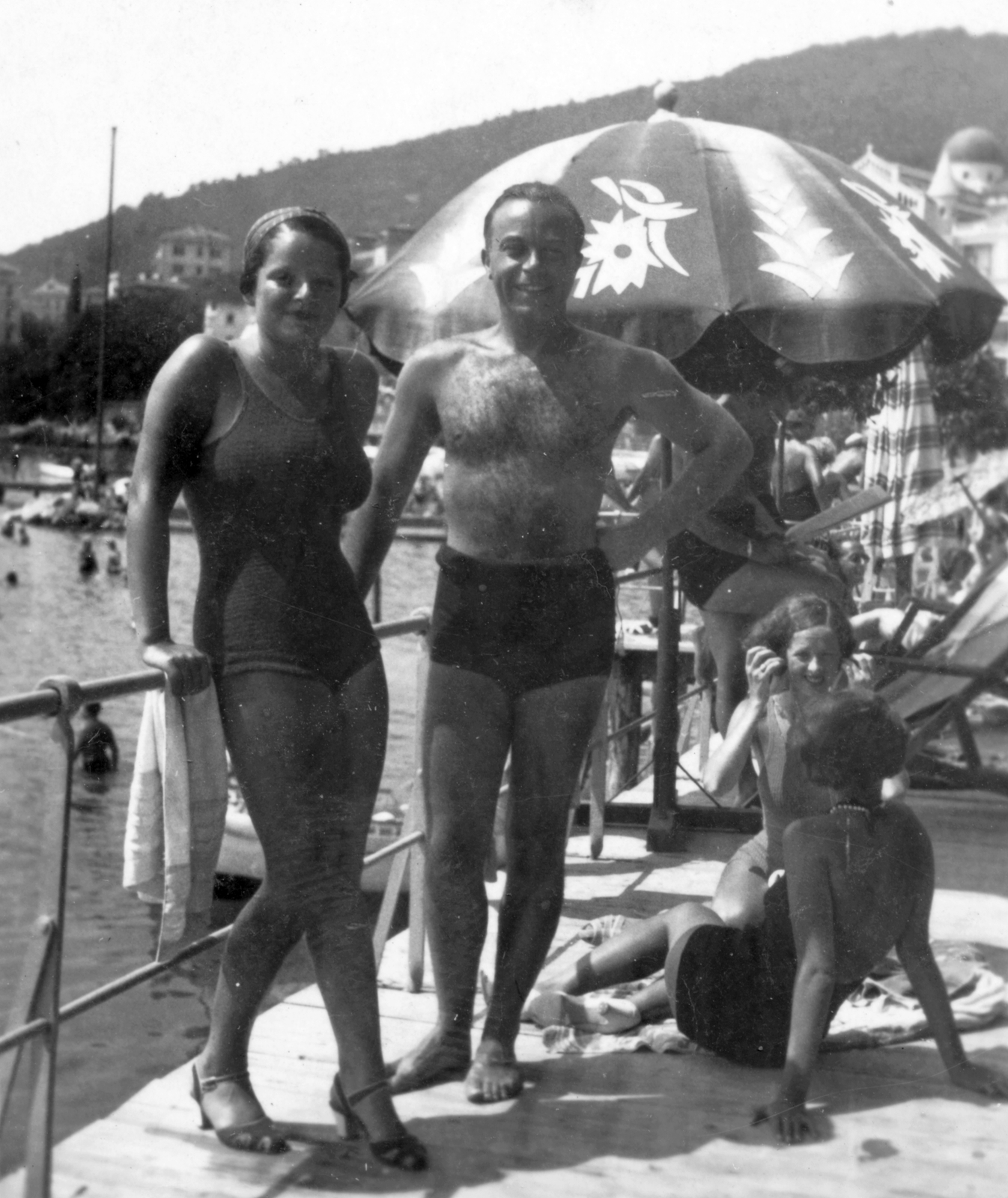 Croatia, Opatija, 1940, Fortepan, bathing suit, architecture, hairy chest, Fortepan #25243