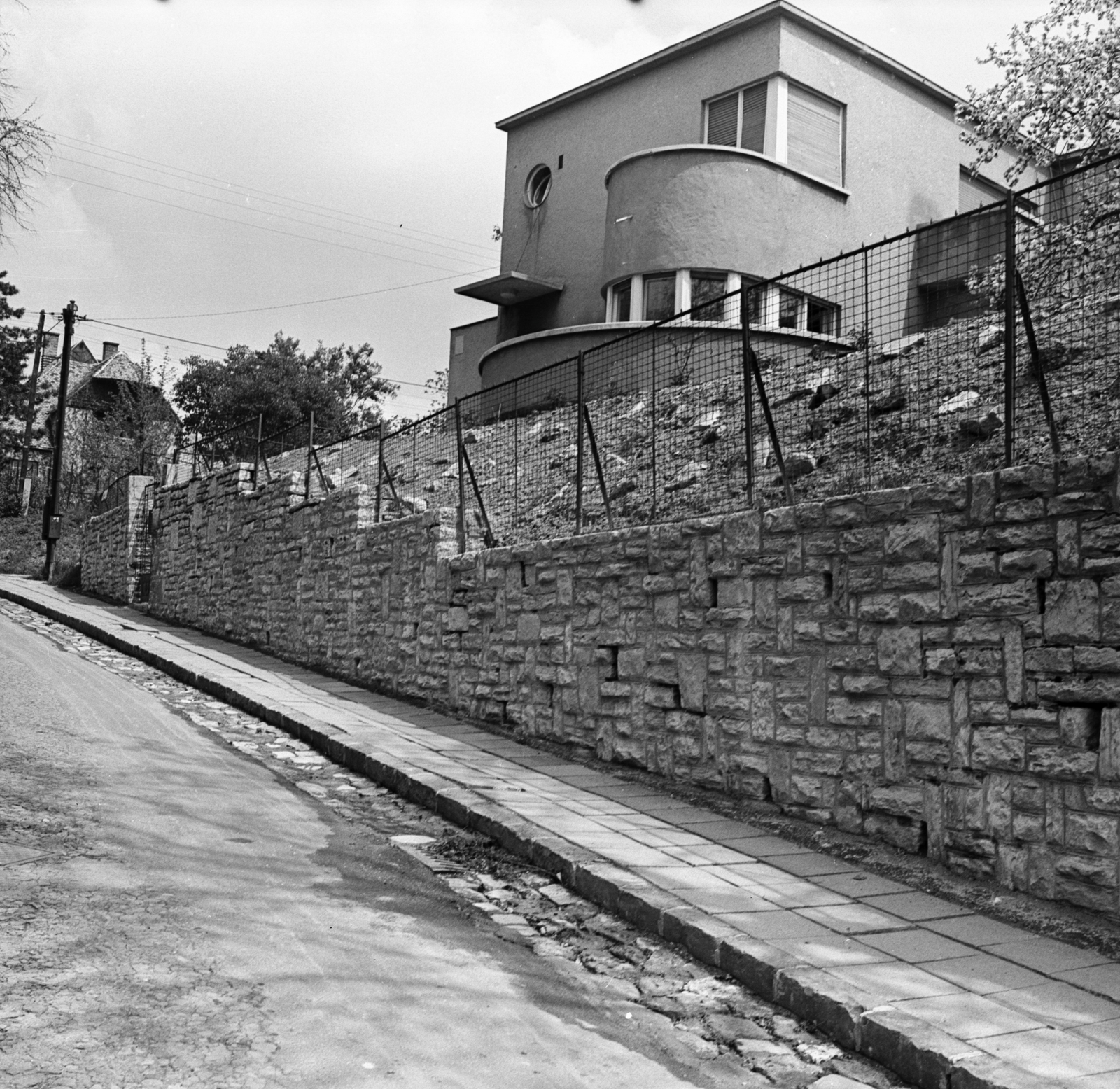 Hungary, Budapest II., Virág árok, szemben a Branyiszkó utcai saroktelken álló épület., 1970, FŐMTERV, Budapest, Fortepan #252736