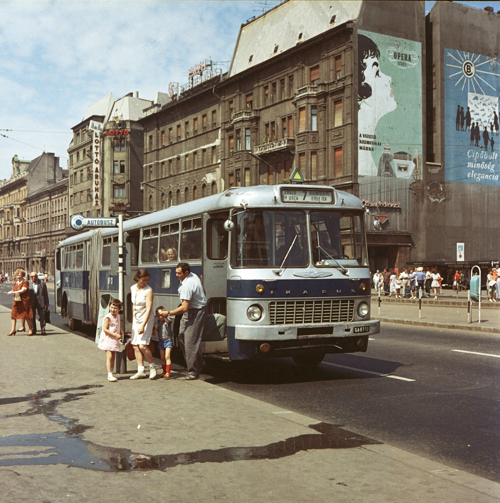 Hungary, Budapest VII.,Budapest VIII., Blaha Lujza tér, jobbra a Rákóczi út 42-es számú beépítetlen telek az Akácfa utca sarkán., 1970, FŐMTERV, Budapest, Fortepan #252767