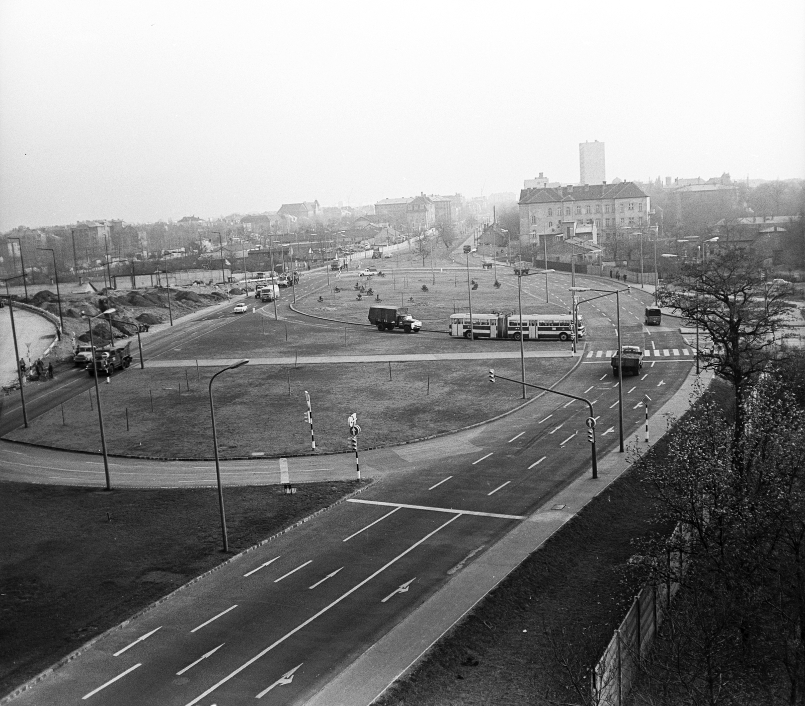 Hungary, Budapest XIV., Hungária körút a Vidámpark felől nézve, jobbra a Bethesda Gyermekkórház épülete látható., 1970, FŐMTERV, Budapest, Fortepan #252829