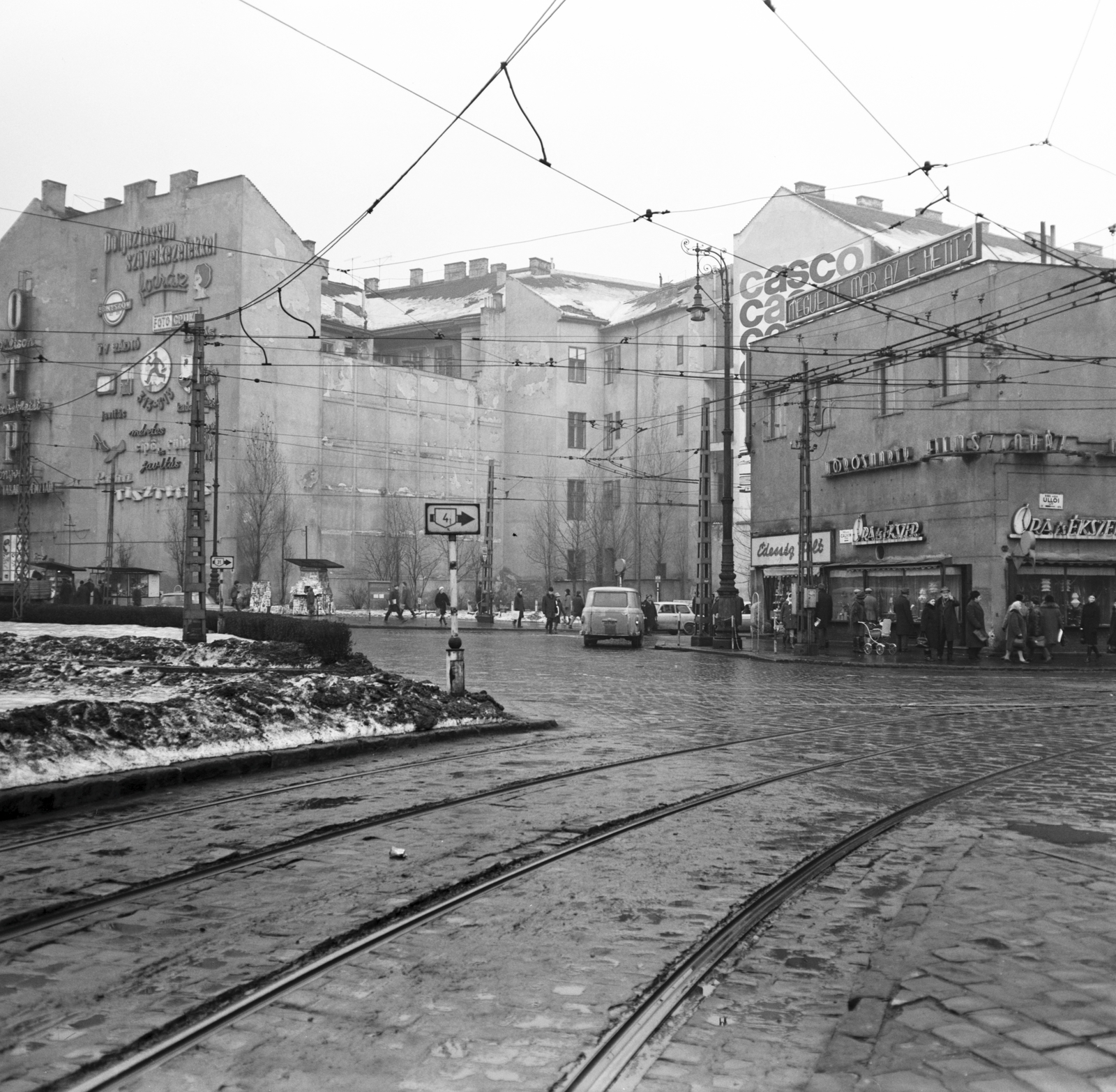 Hungary, Budapest VIII., Kálvin tér, balra a Múzeum utca - Baross utca közötti épület tűzfala, jobbra az Üllői ut sarkán álló ház látható., 1971, FŐMTERV, Budapest, Fortepan #252872