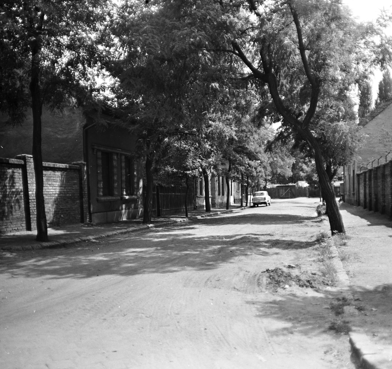 Hungary, Budapest XX., Patak utca a János (Ságvári Endre) utca felől a Koch Róbert utca felé nézve., 1971, FŐMTERV, Budapest, Fortepan #253000