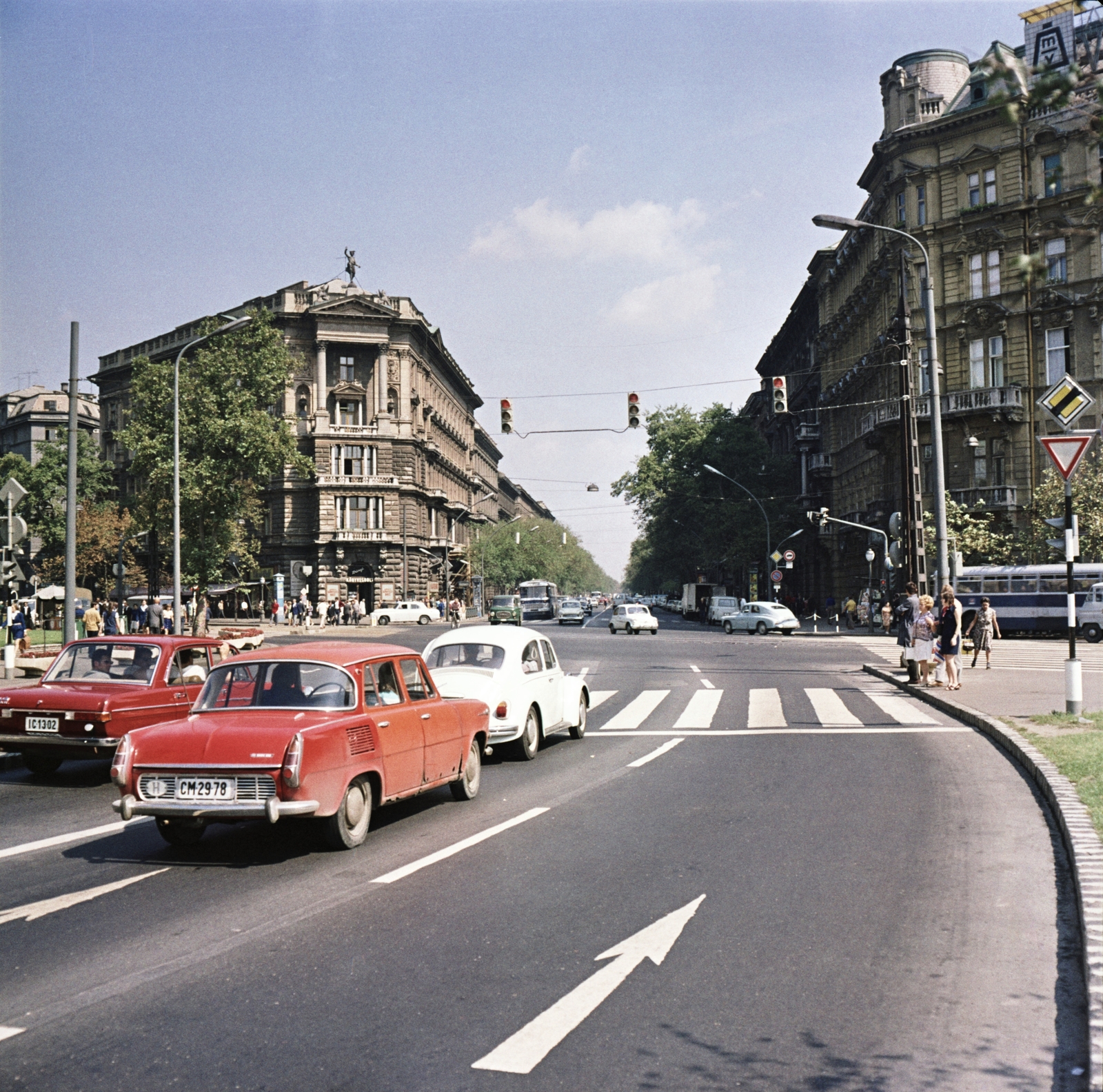 Hungary, Budapest V.,Budapest VI., József Attila utca - Bajcsy-Zsilinszky út Andrássy út (Népköztársaság útja) kereszteződése., 1971, FŐMTERV, Budapest, Fortepan #253046