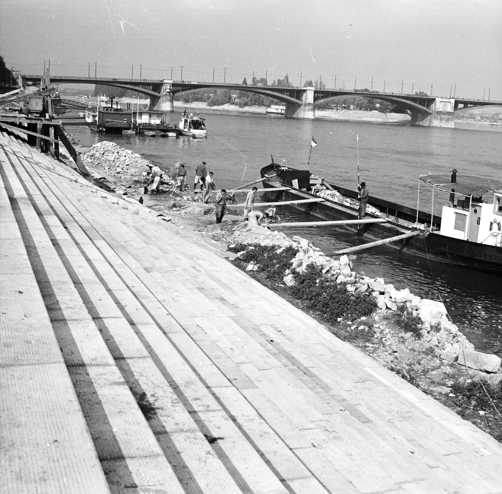 Hungary, Budapest II., budai alsó rakpart a Bem József tér környékén, szemben a Margit-híd., 1971, FŐMTERV, Budapest, Fortepan #253074