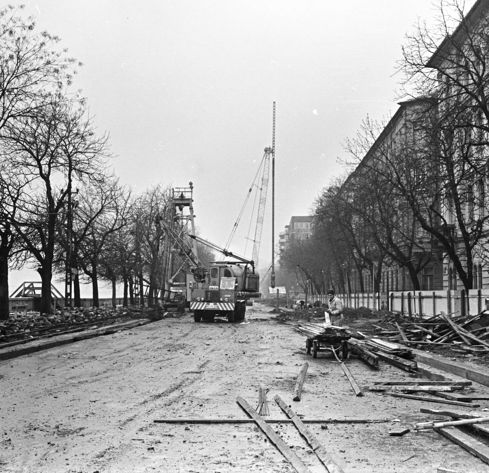 Hungary, Budapest II., Bem rakpart, résfal készítése a szentendrei HÉV Batthyány térre történő bevezetésekor., 1971, FŐMTERV, Budapest, Fortepan #253106