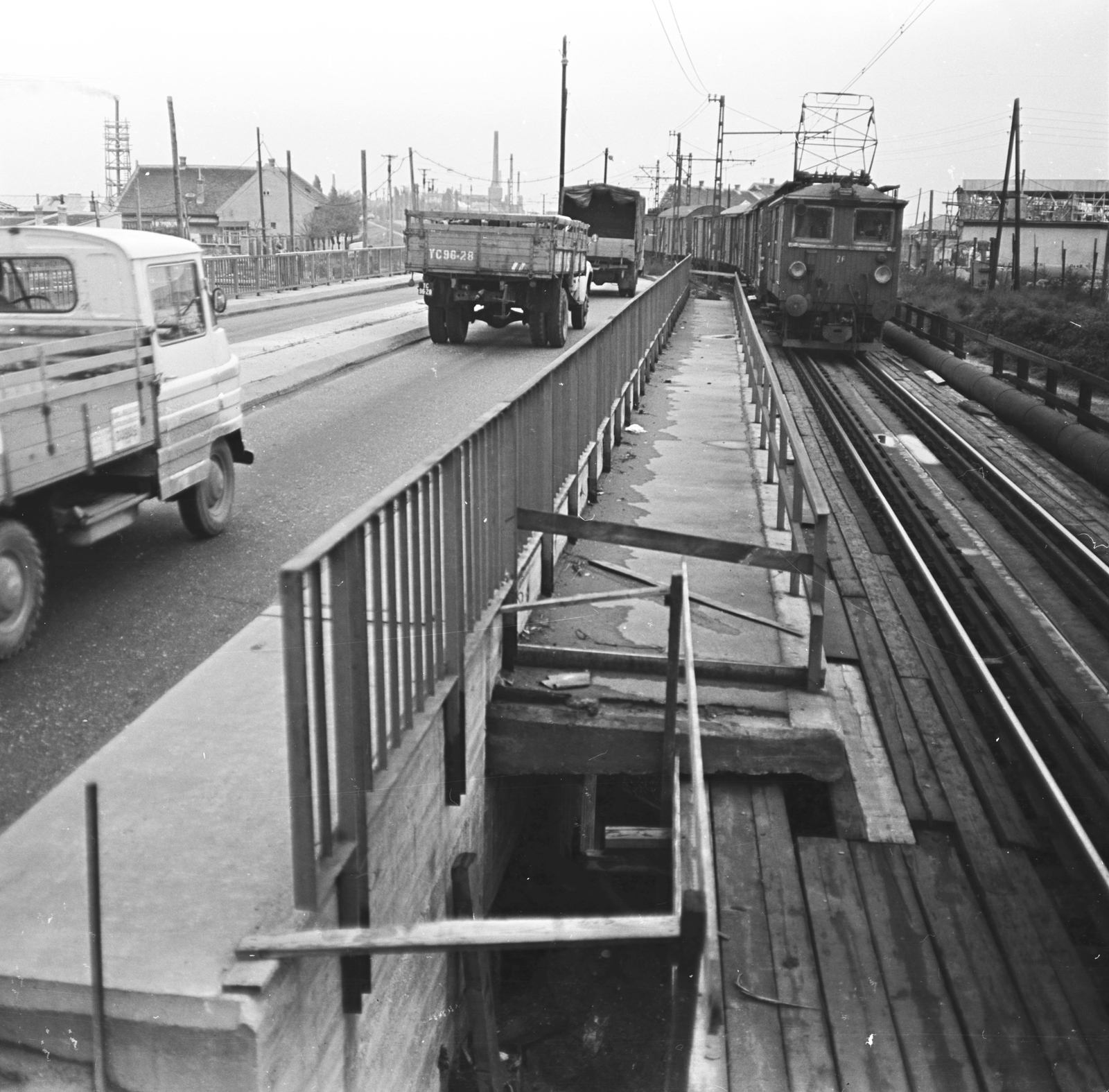 Magyarország, Budapest XXIII., a felvétel a Helsinki út - Grassalkovich (Marx Károly) út közötti felüljáró átépítésekor készült., 1972, FŐMTERV, Domonkos Endre, Budapest, Fortepan #253248