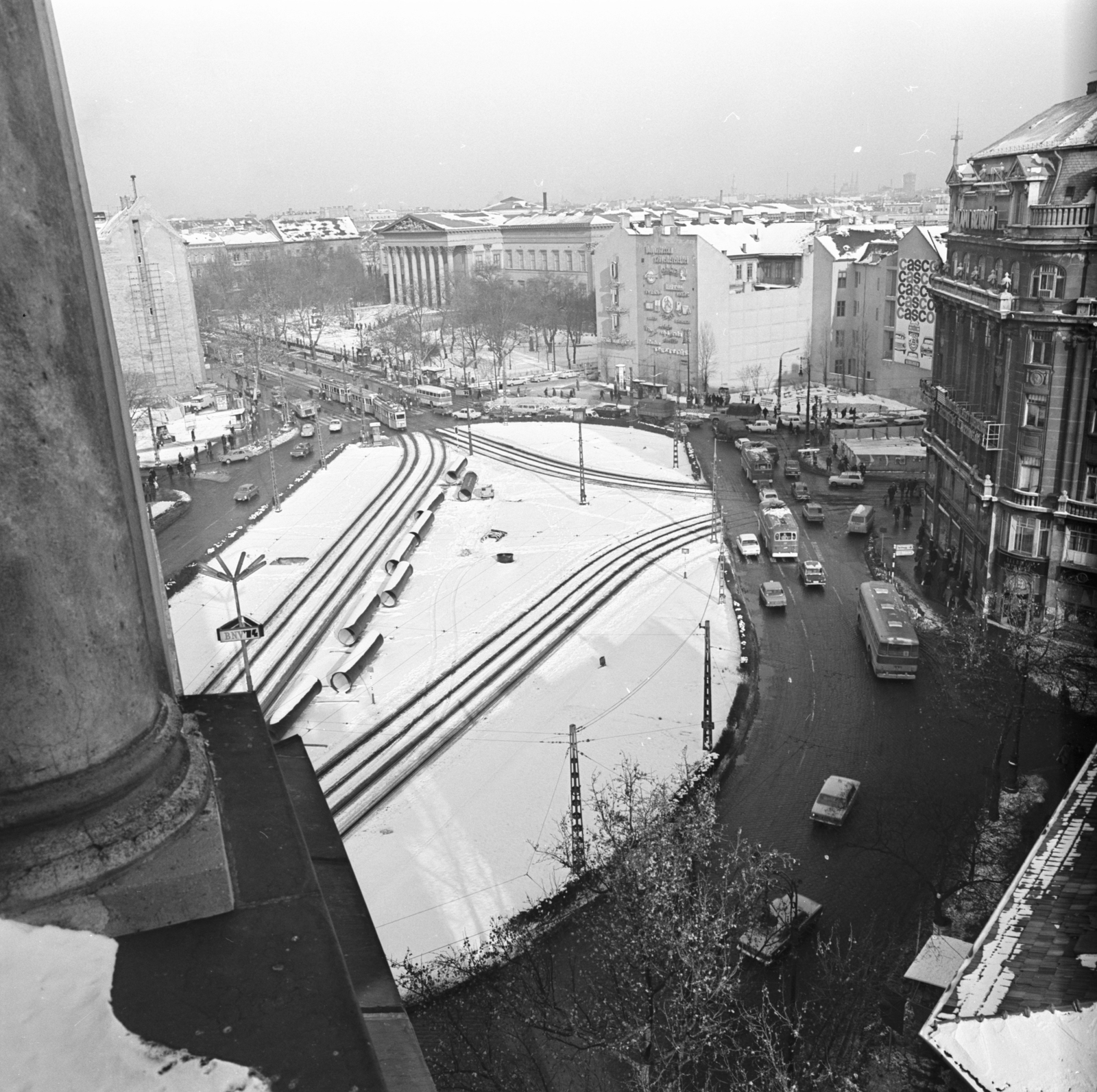 Hungary, Budapest V.,Budapest VIII.,Budapest IX., kilátás a református templom tornyából a Kálvin tér és a Magyar Nemzeti Múzeum felé., 1973, FŐMTERV, Budapest, Fortepan #253456