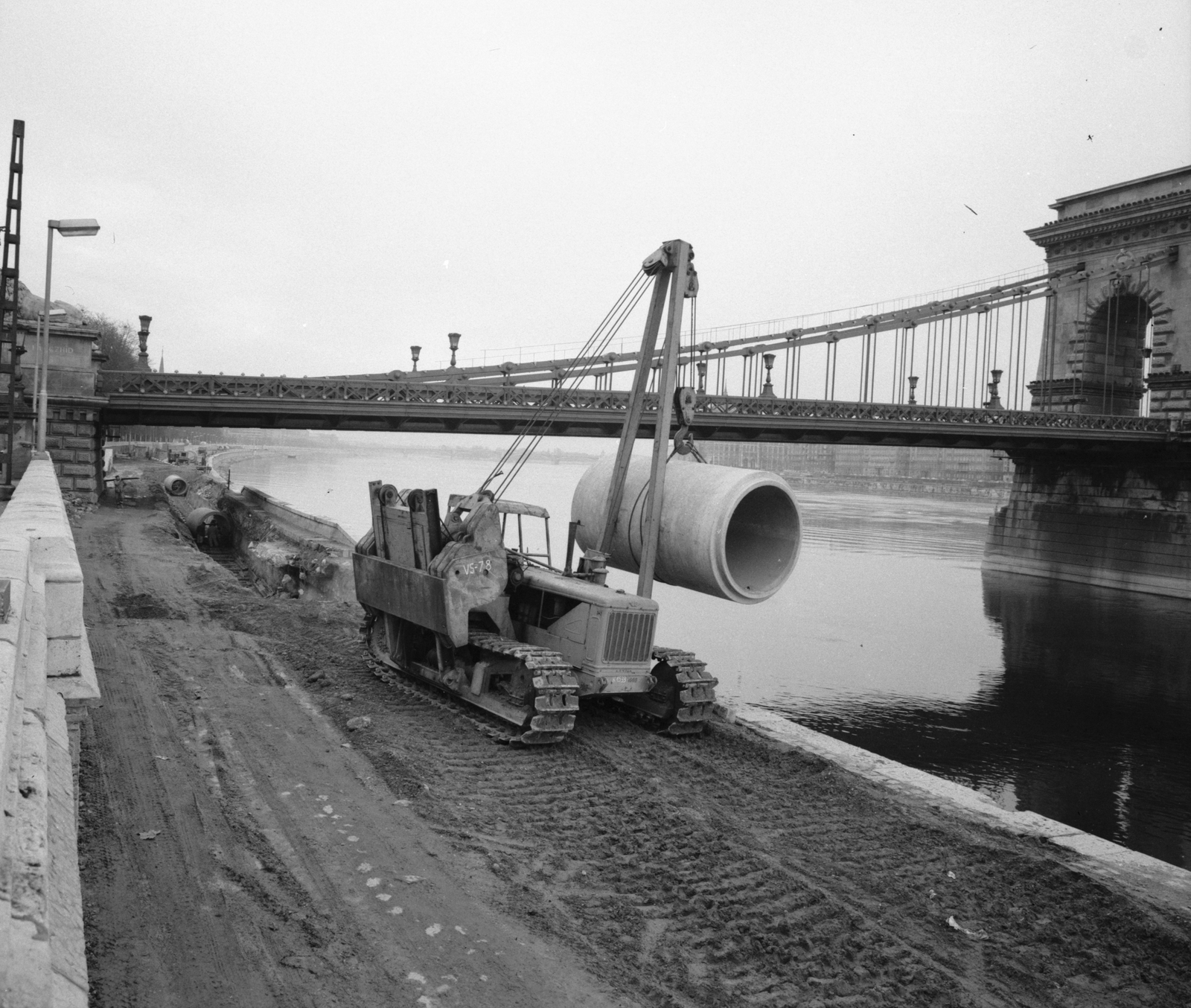 Hungary, Budapest I., csatornaépítés a budai alsó rakparton a Széchenyi Lánchídnál., 1977, FŐMTERV, Budapest, Fortepan #253728