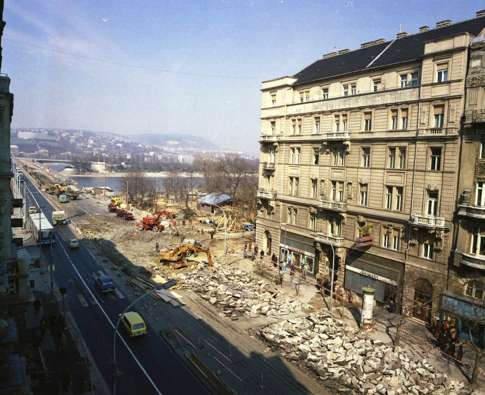 Hungary, Budapest V.,Budapest XIII., a felvétel a Szent István körút, a Margít híd pesti hídfője, a Jászai Mari tér átépítésekor készült., 1978, FŐMTERV, colorful, Budapest, Fortepan #253756