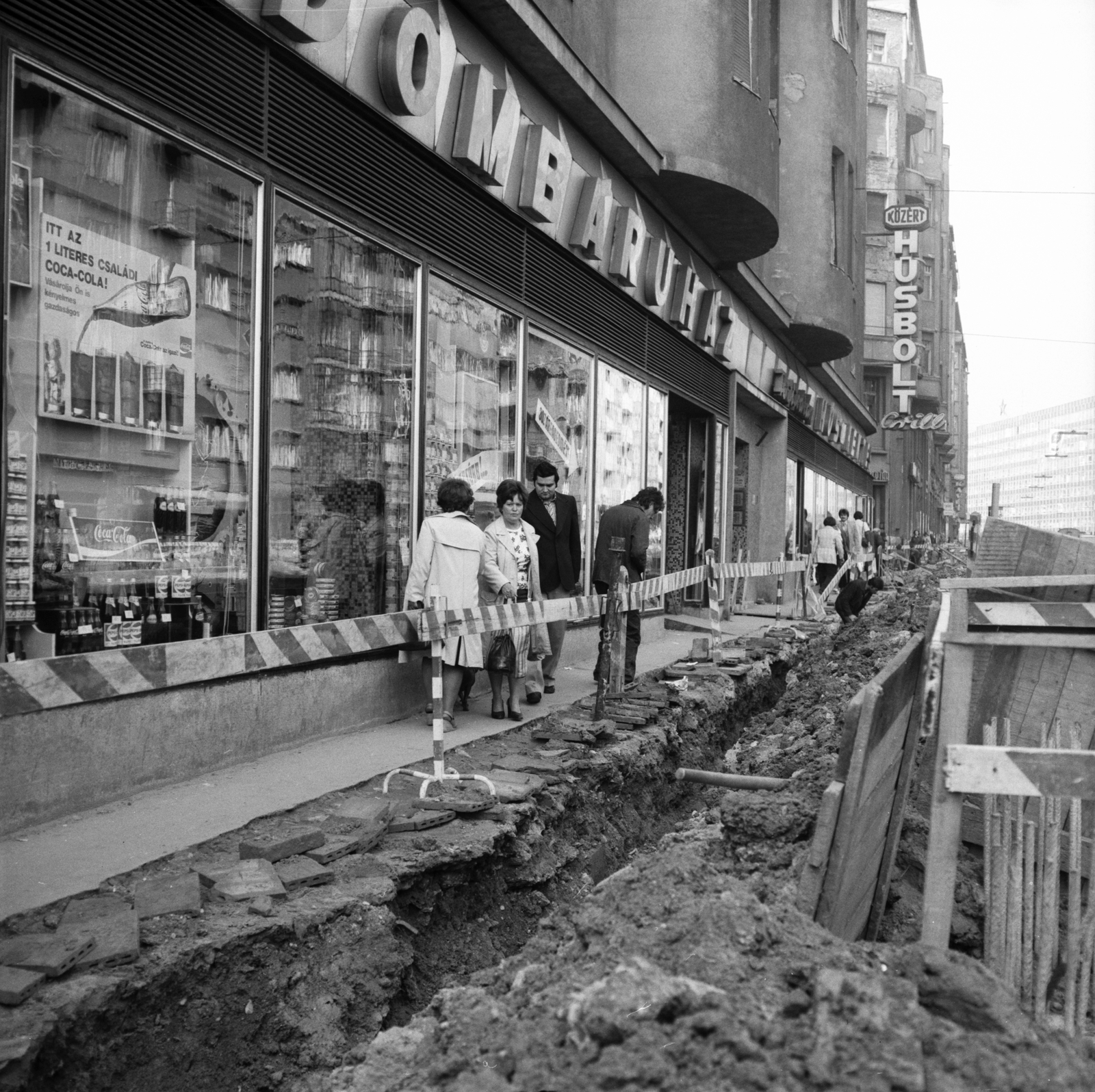Magyarország, Budapest II., Margit körút (Mártírok útja), csatornaépítés a Szász Károly utca - Erőd utca közötti szakaszon., 1978, FŐMTERV, Domonkos Endre, Budapest, Fortepan #253774