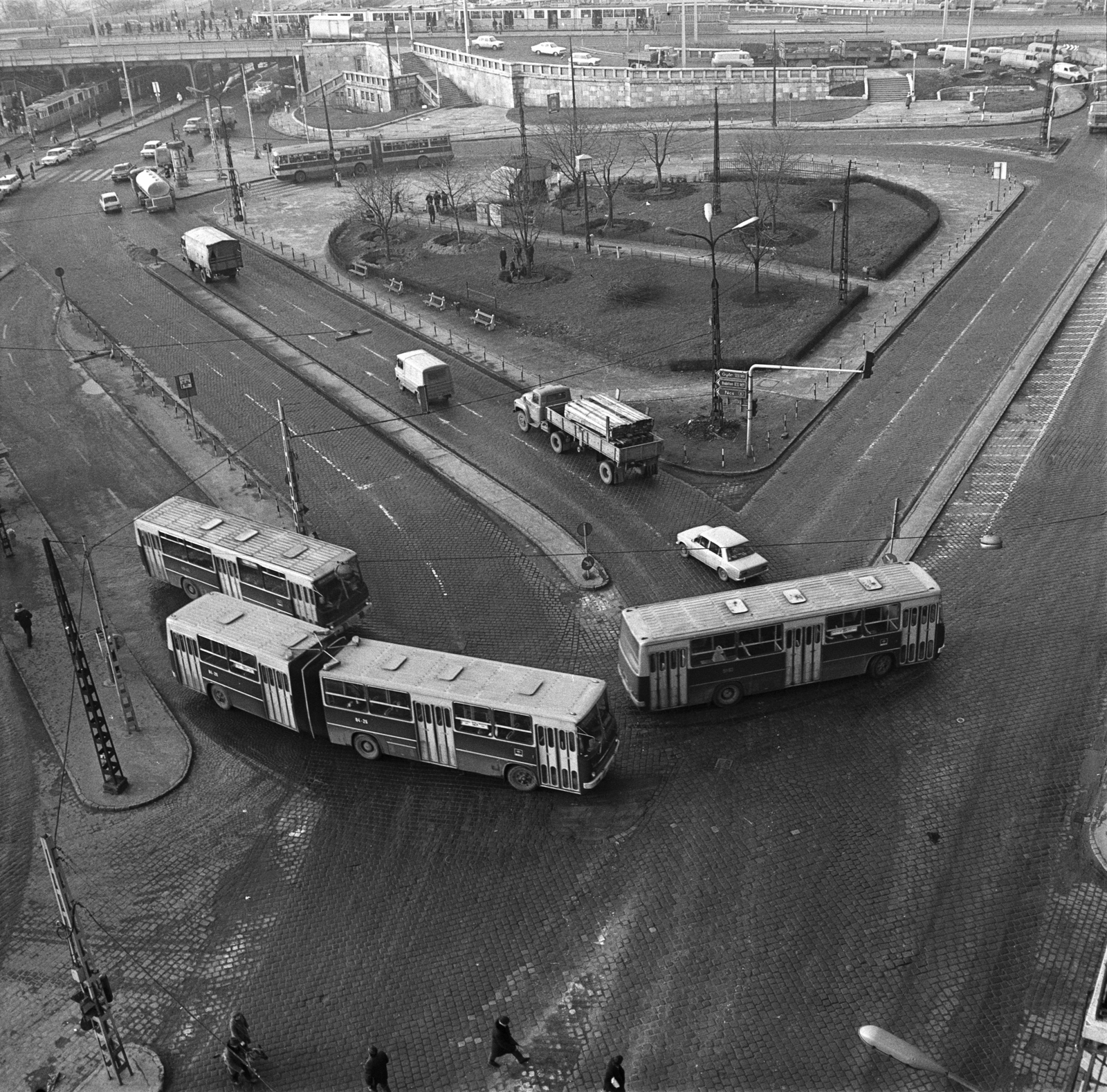 Magyarország, Budapest IX., rálátás a Borásos térre és a Petőfi híd pesti hídfőjére., 1979, FŐMTERV, Domonkos Endre, Budapest, Fortepan #253822