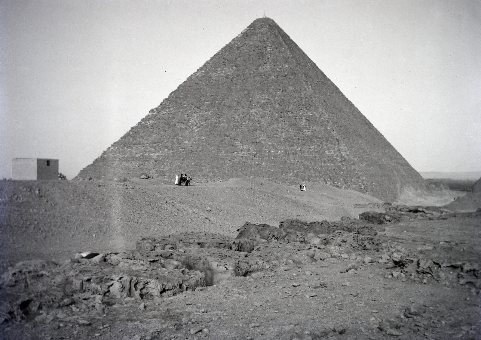 Egypt, Giza, a Kheopsz (Hufu) piramis., 1913, Kriszt Béla, desert, pyramid, Fortepan #254017