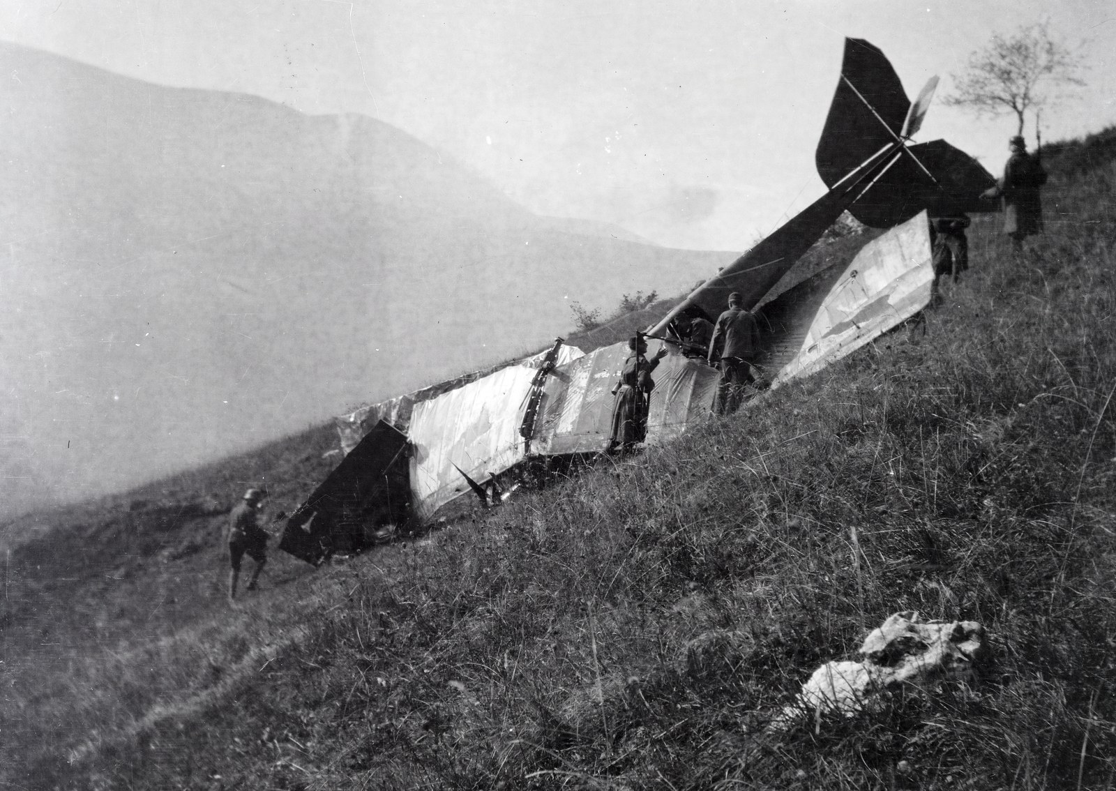 1918, Kriszt Béla, airplane, accident, wreck, Fortepan #254091