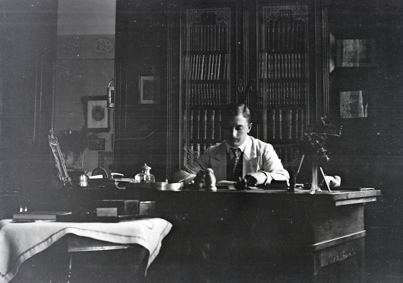1920, Kriszt Béla, portrait, interior, bookcase, desk, Fortepan #254126