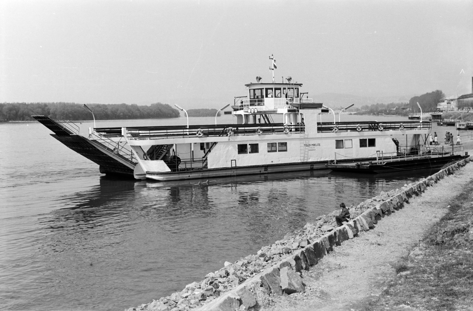 Magyarország, Vác, Duna-part, rév., 1973, Otruba Ferenc és Zoltán, Fortepan #254366