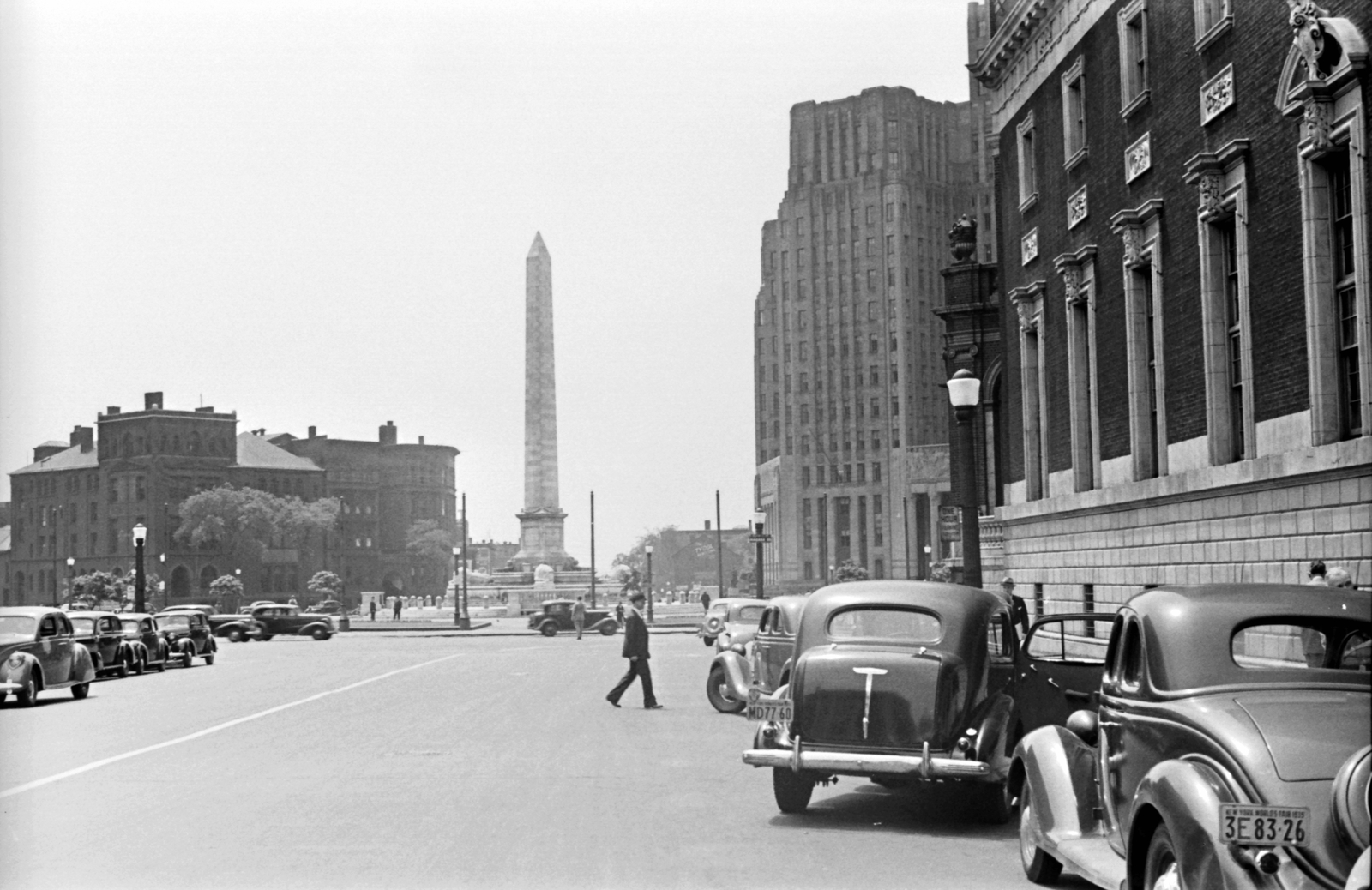USA, Buffalo, McKinley emlékmű., 1939, Fortepan, monument, Obelisk, automobile, number plate, Fortepan #25449