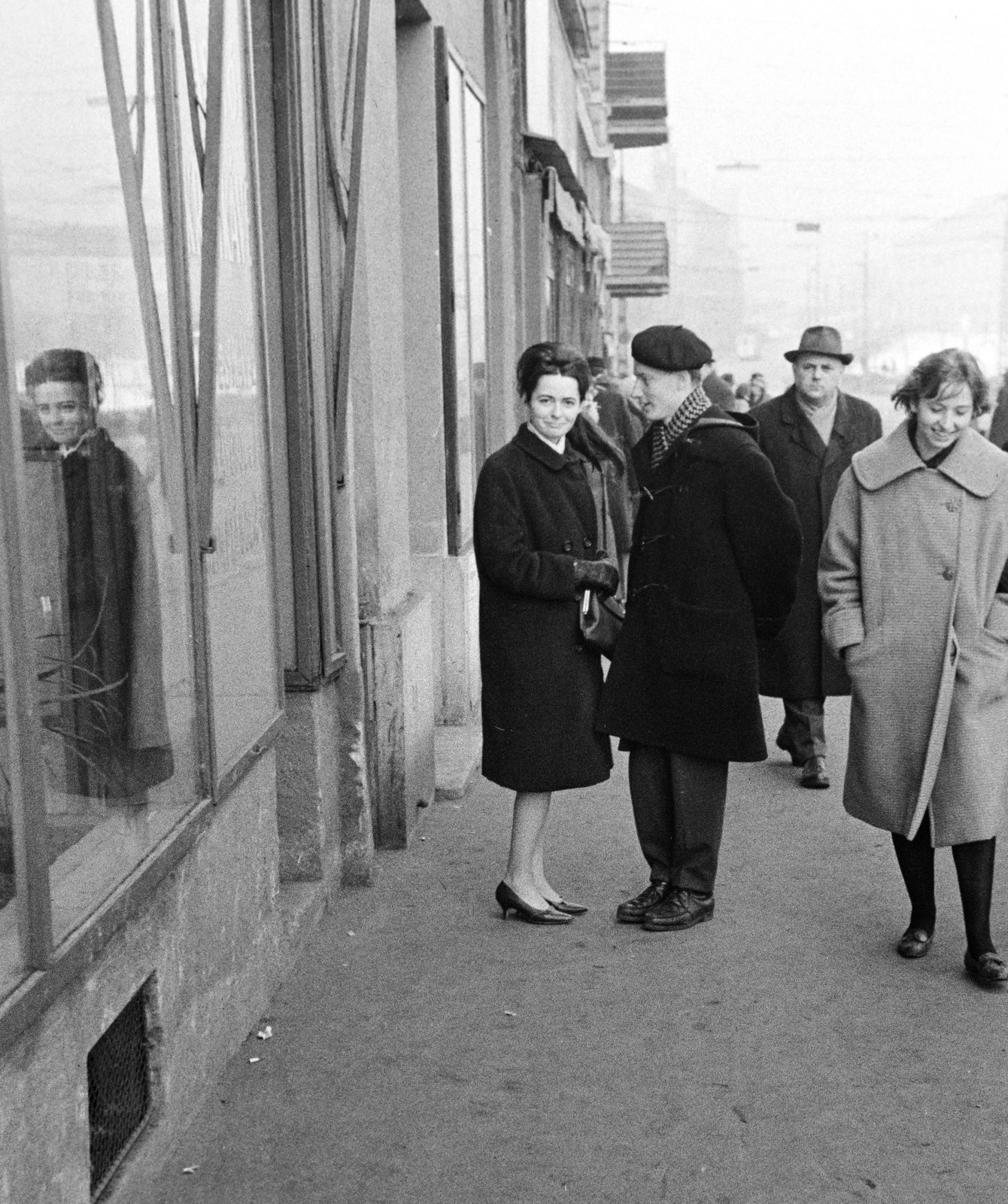 Hungary, Budapest XII., a felvétel az Alkotás út 1/a számú ház előtt készült., 1963, Ungváry Rudolf, Budapest, Fortepan #254746